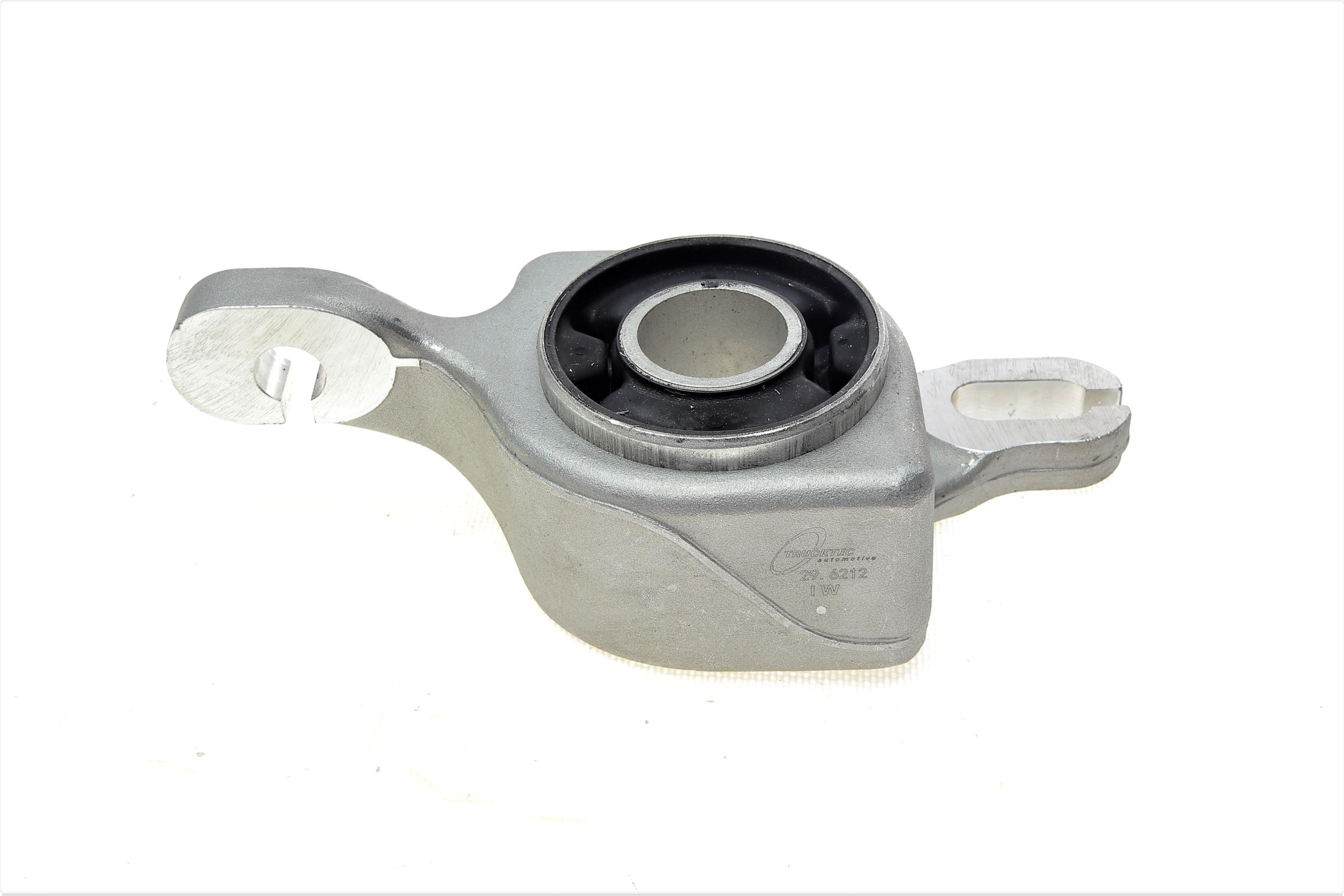 Сайлентблок важеля (переднього) MB GL-class (X164)/ M-class (W164) 05- (L)