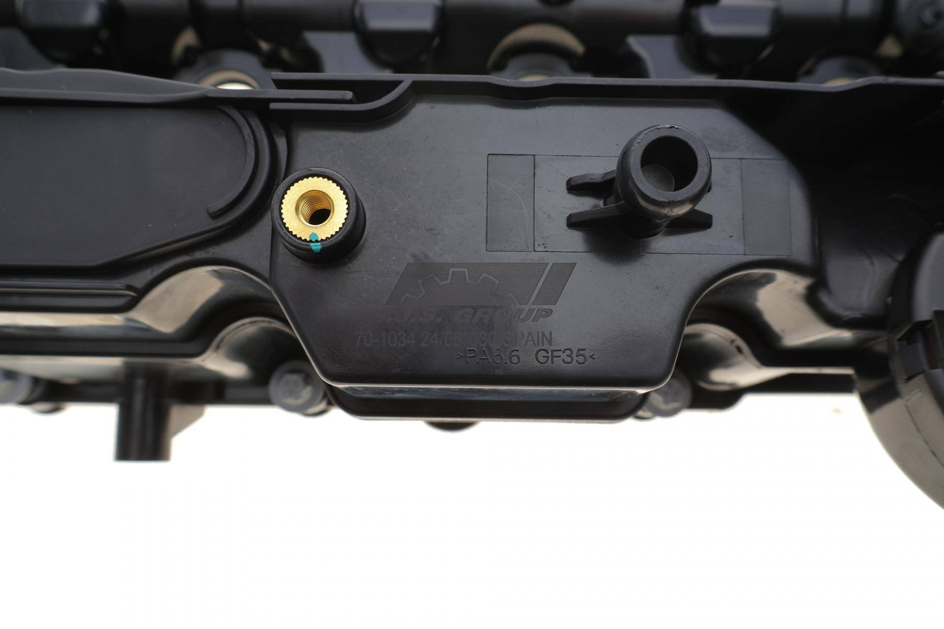 Кришка клапанів BMW 5 (F10)/3 (E90/F30) 3.0D 07- (N57) D30