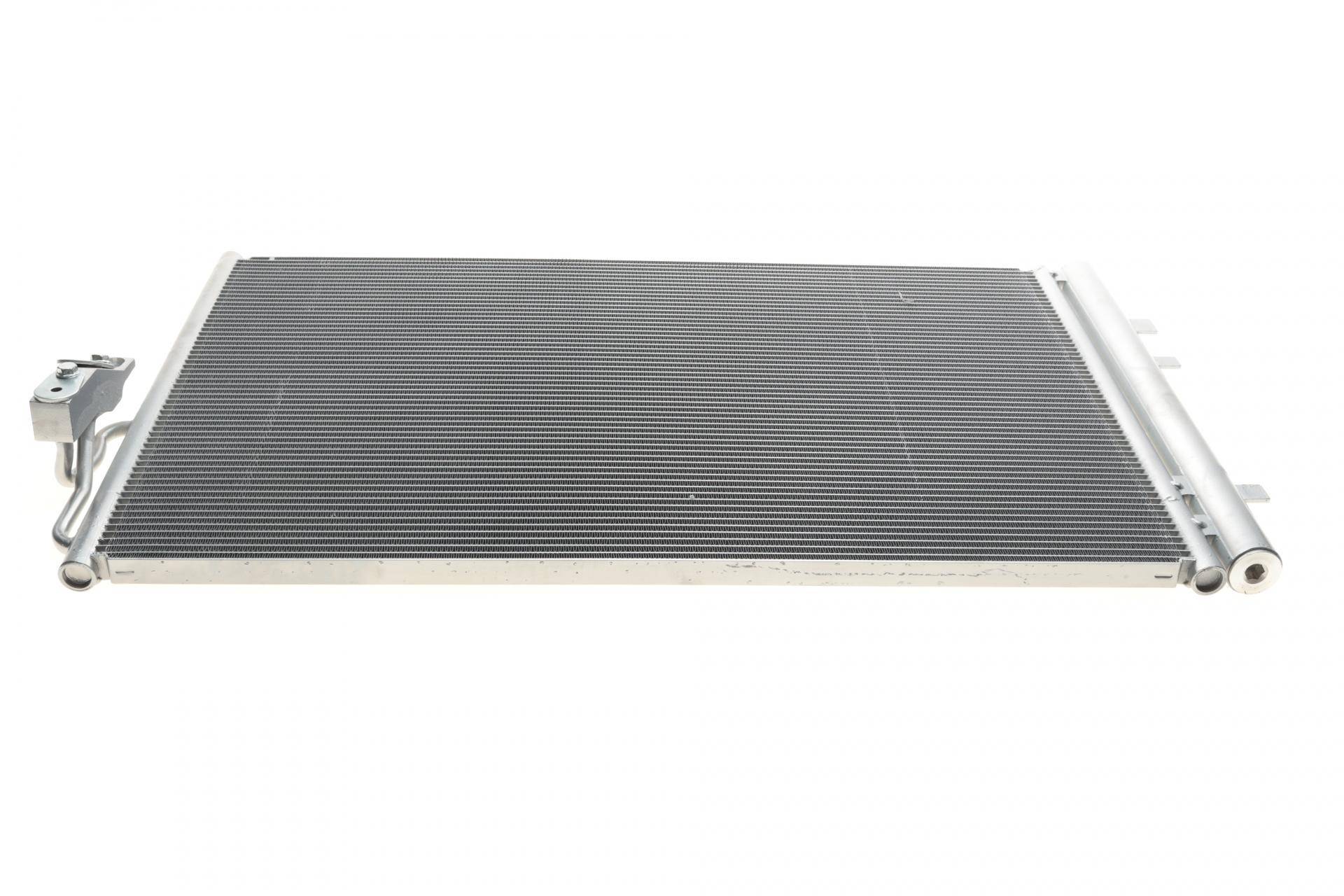 Радіатор кондиціонера BMW X3 (F25)/X4 (F26) 12-18 B47/N20/N47/N52/N55/N57