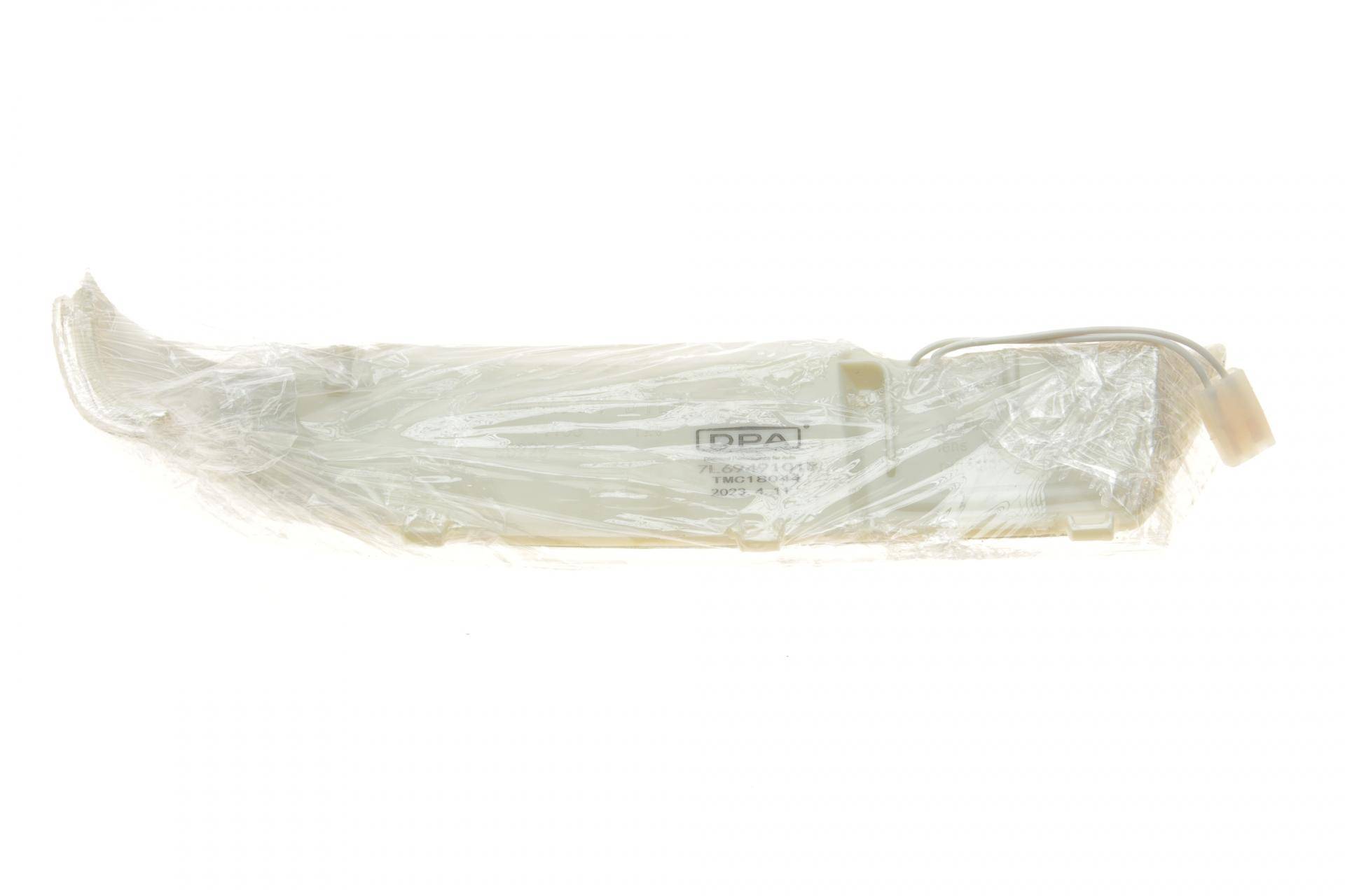 Повторювач повороту на дзеркало VW Touareg 02-10 (L)