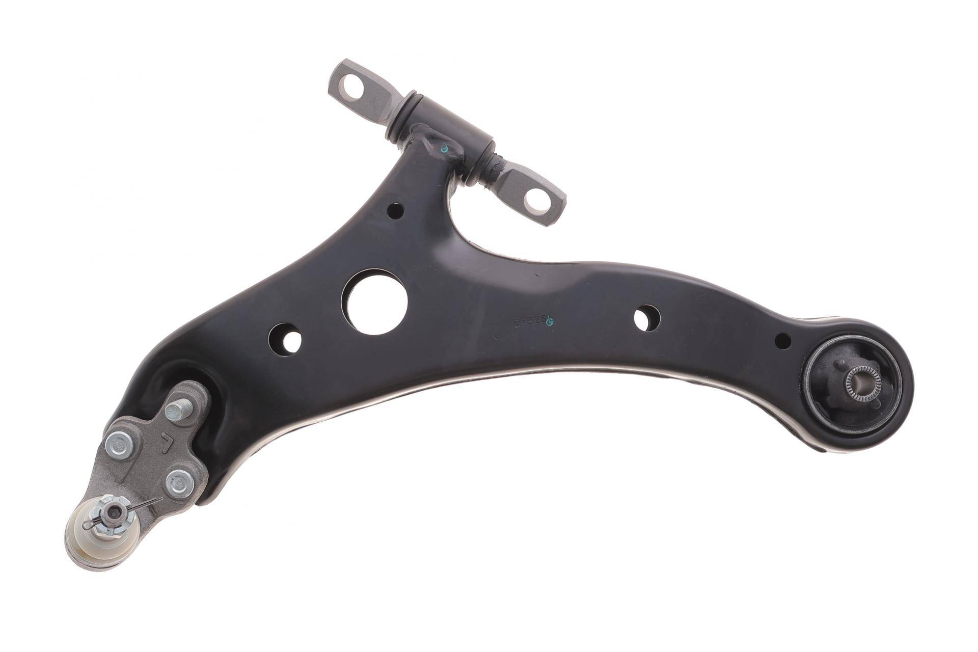 Важіль підвіски (передній/знизу) (L) Toyota Camry 01-18