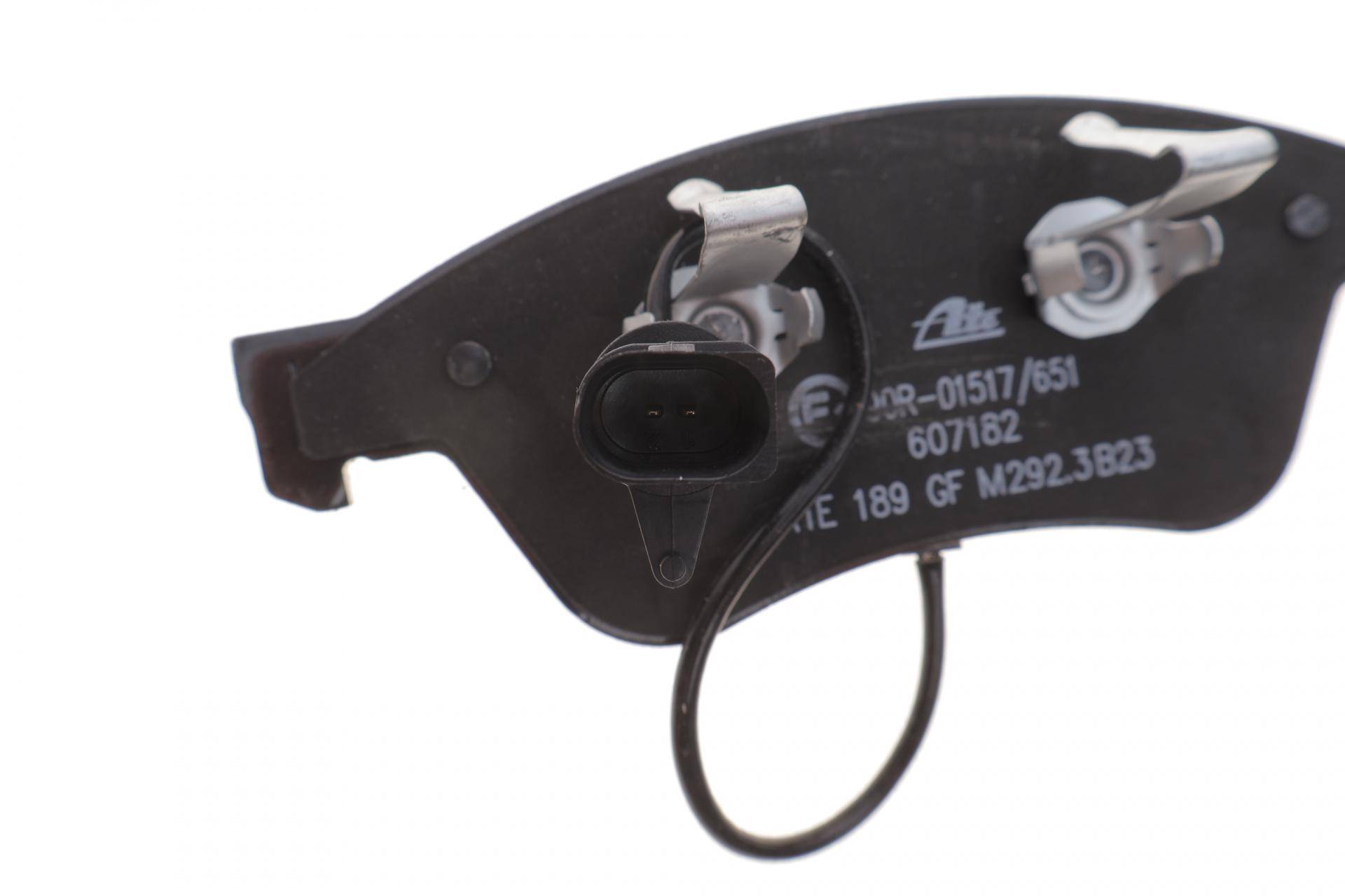 Колодки гальмівні (передні) VW Phaeton/ Audi A6/A8 04-16 (Ate) (+датчики)