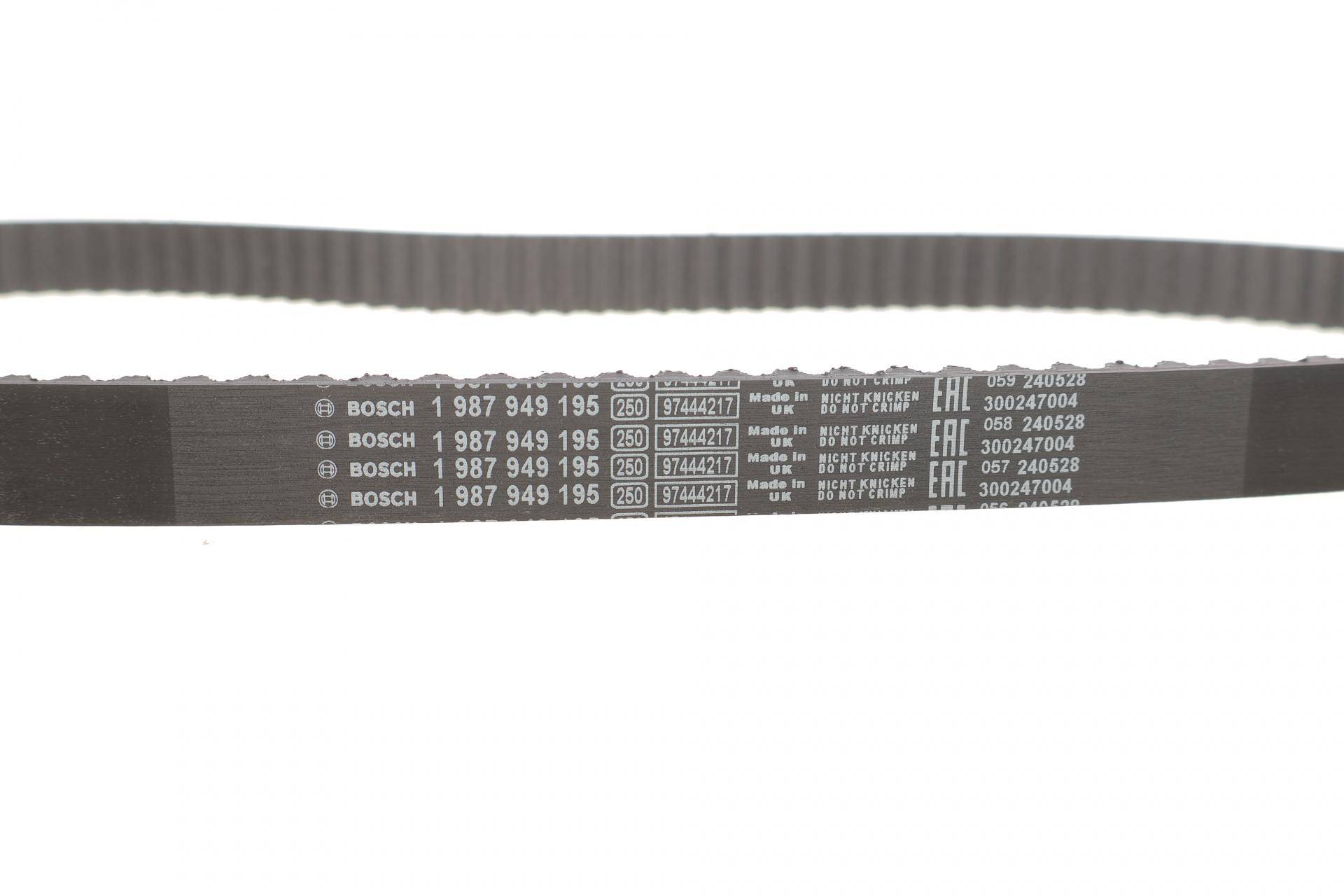 Комплект ГРМ + помпа VW Golf IV 1.6 16V 00-06 (20x130z)