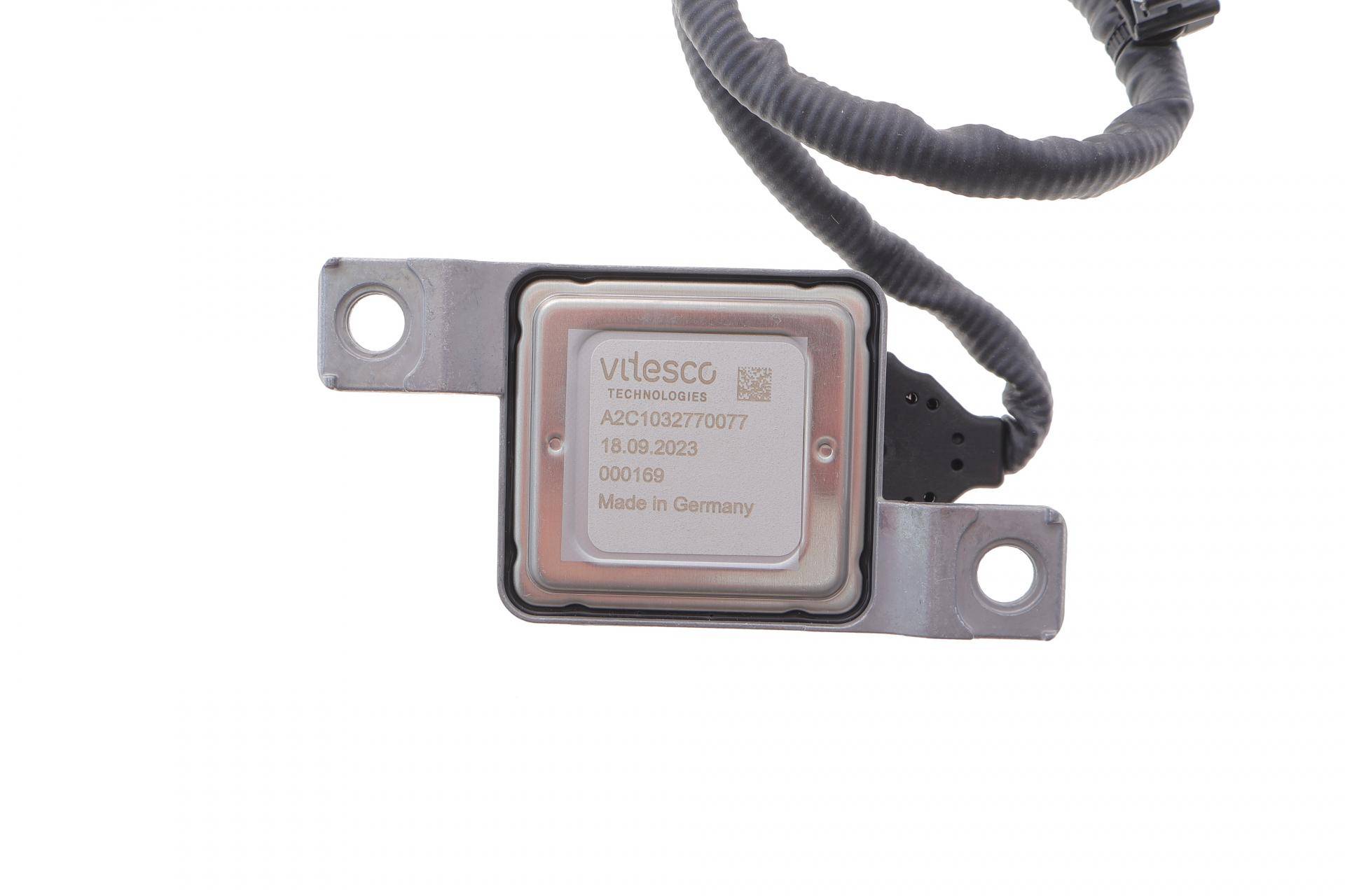 Датчик оксидів азоту (NOx) Audi A4/A6/VW Touareg 3.0 TDI 07-18