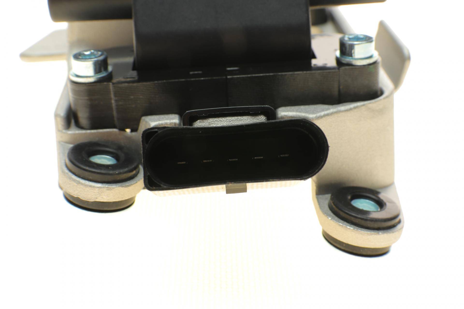 Котушка запалювання Audi A4/A6/VW Passat 2.4/2.8 96-05