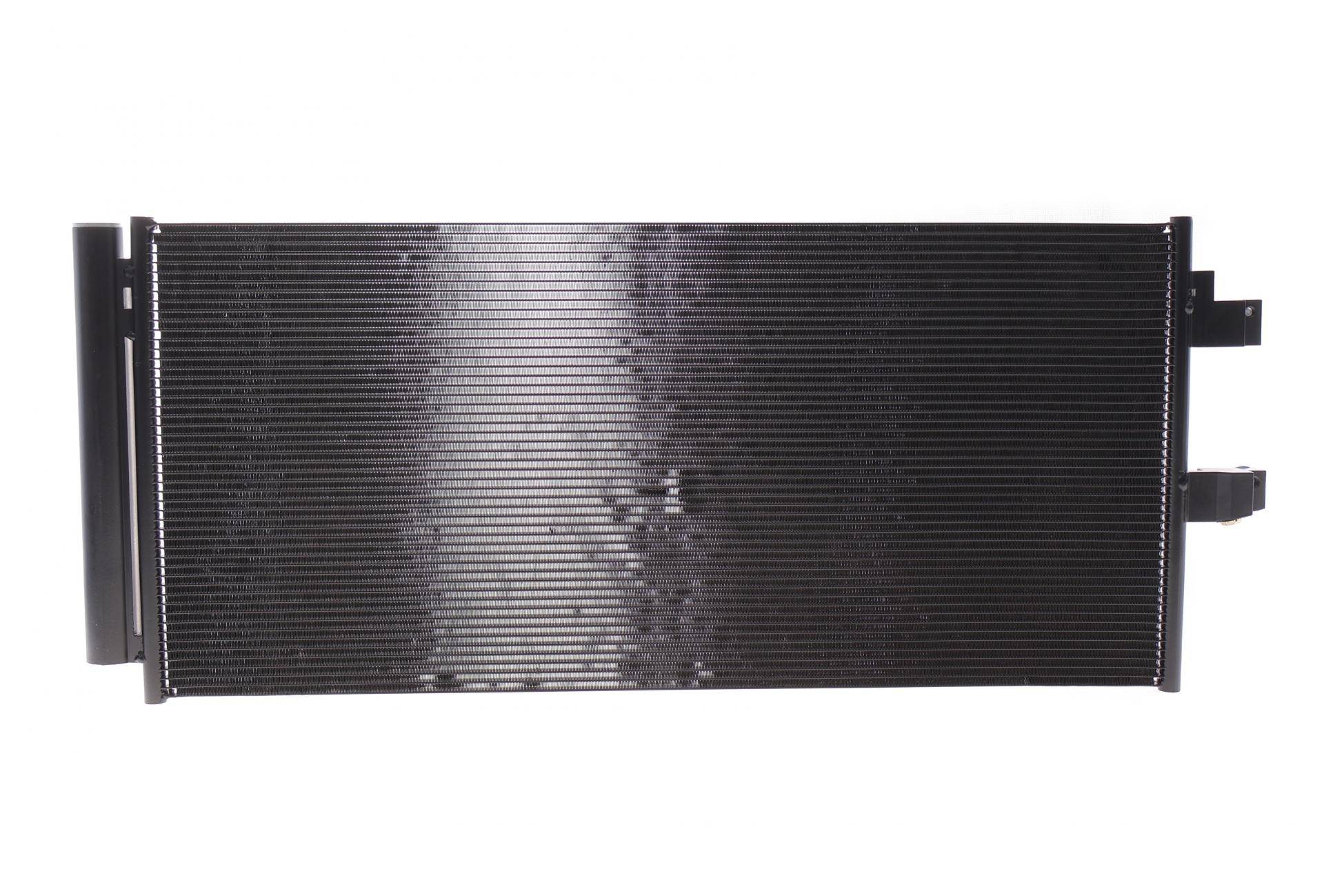 Радіатор кондиціонера (з осушувачем) Volvo XC40 1.5-2.0 17-