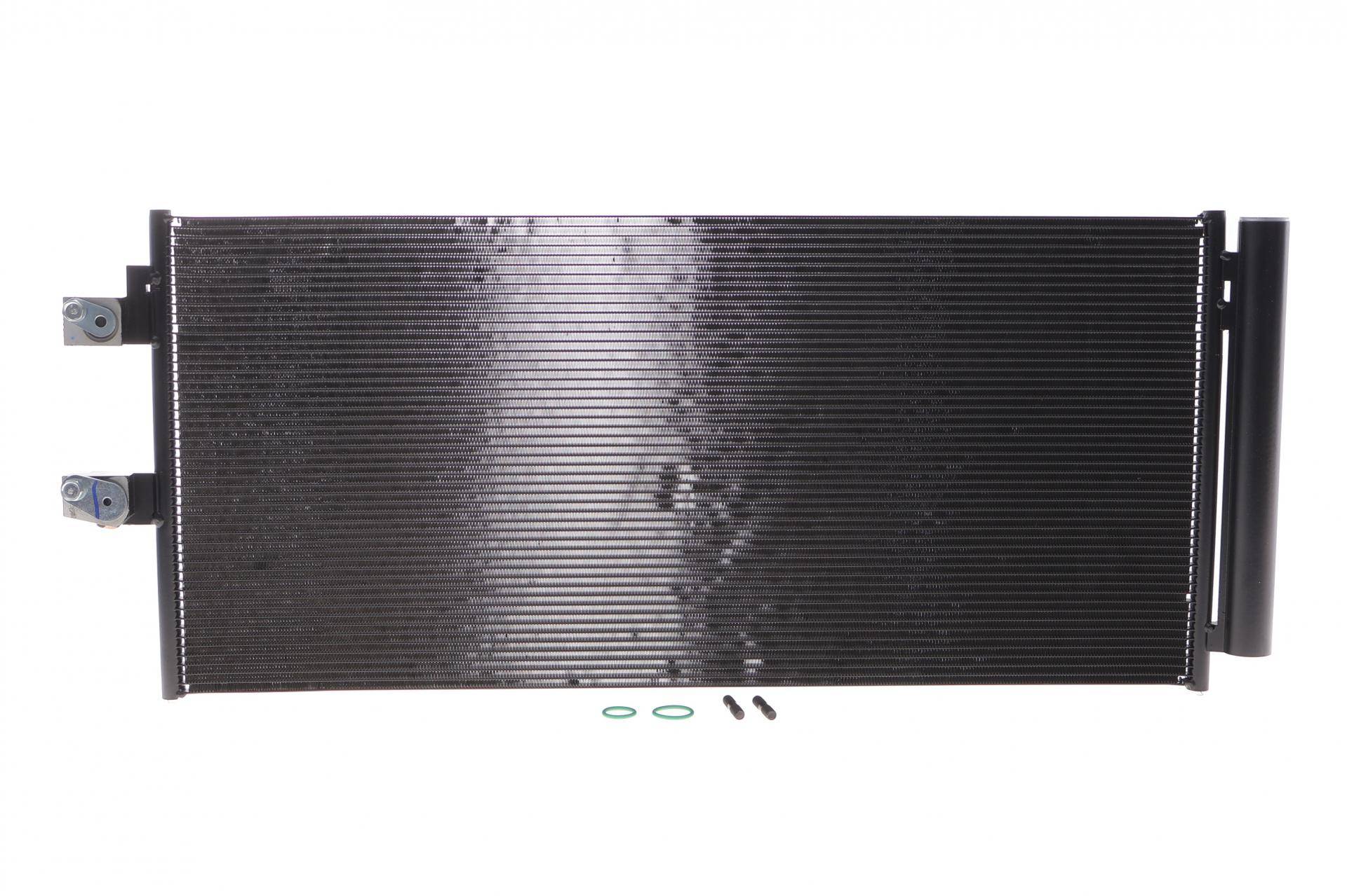 Радіатор кондиціонера (з осушувачем) Volvo XC40 1.5-2.0 17-