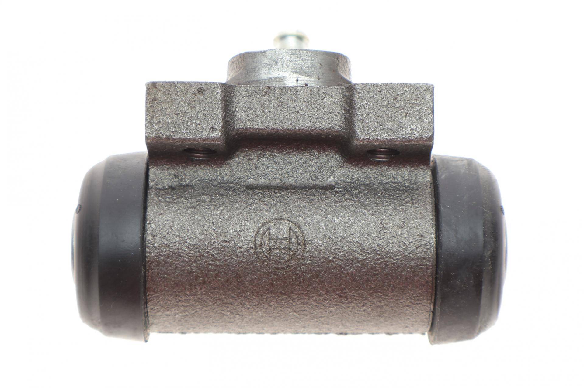 Циліндр гальмівний (задній) Mitsubishi Carisma 1.6-1.9 95-06/Space Star 1.3/1.8 98-