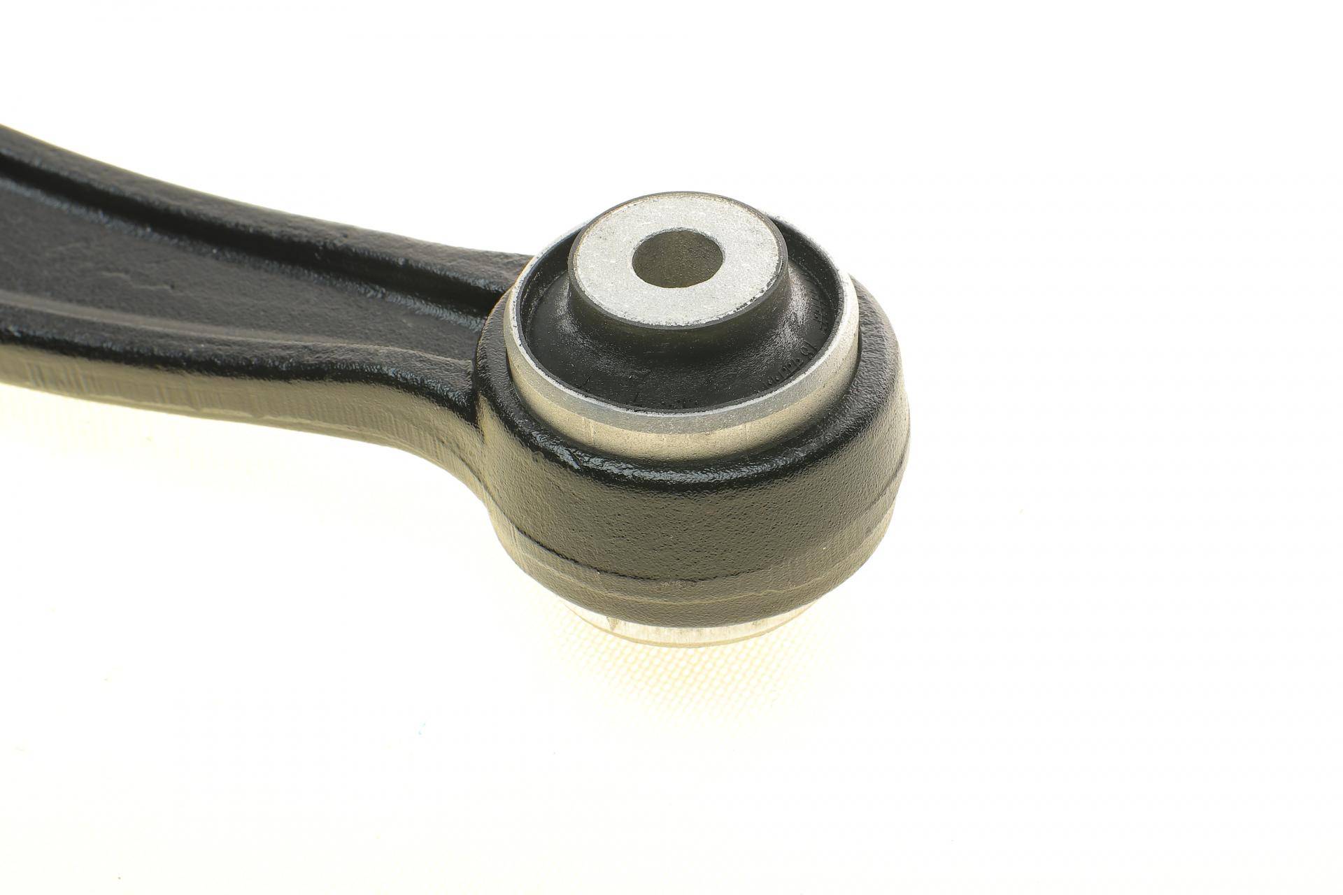 Важіль підвіски (передній/знизу) (L) BMW X5 (F15)/X6 (F16) 13-18