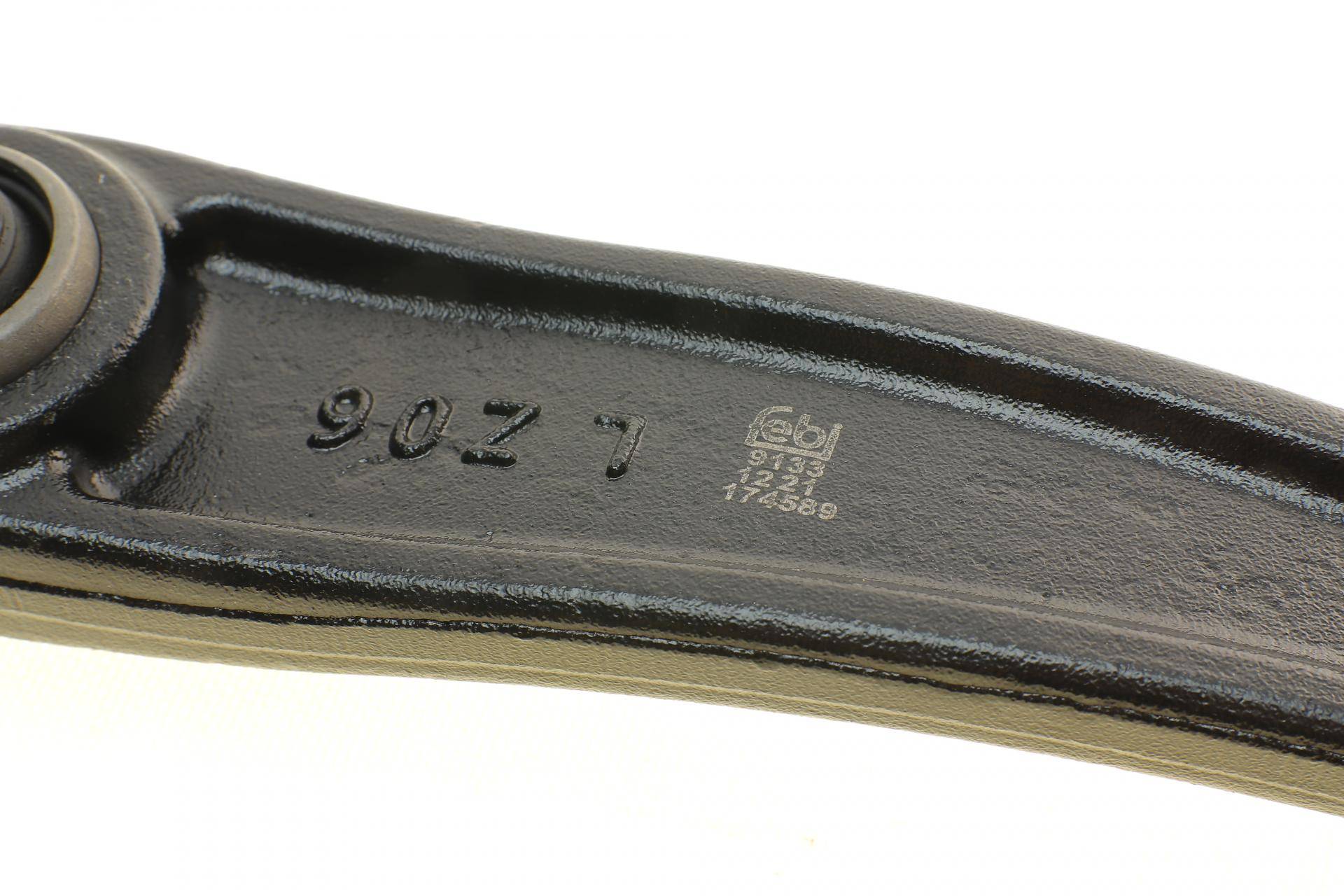 Важіль підвіски (передній/знизу) (L) BMW X5 (F15)/X6 (F16) 13-18