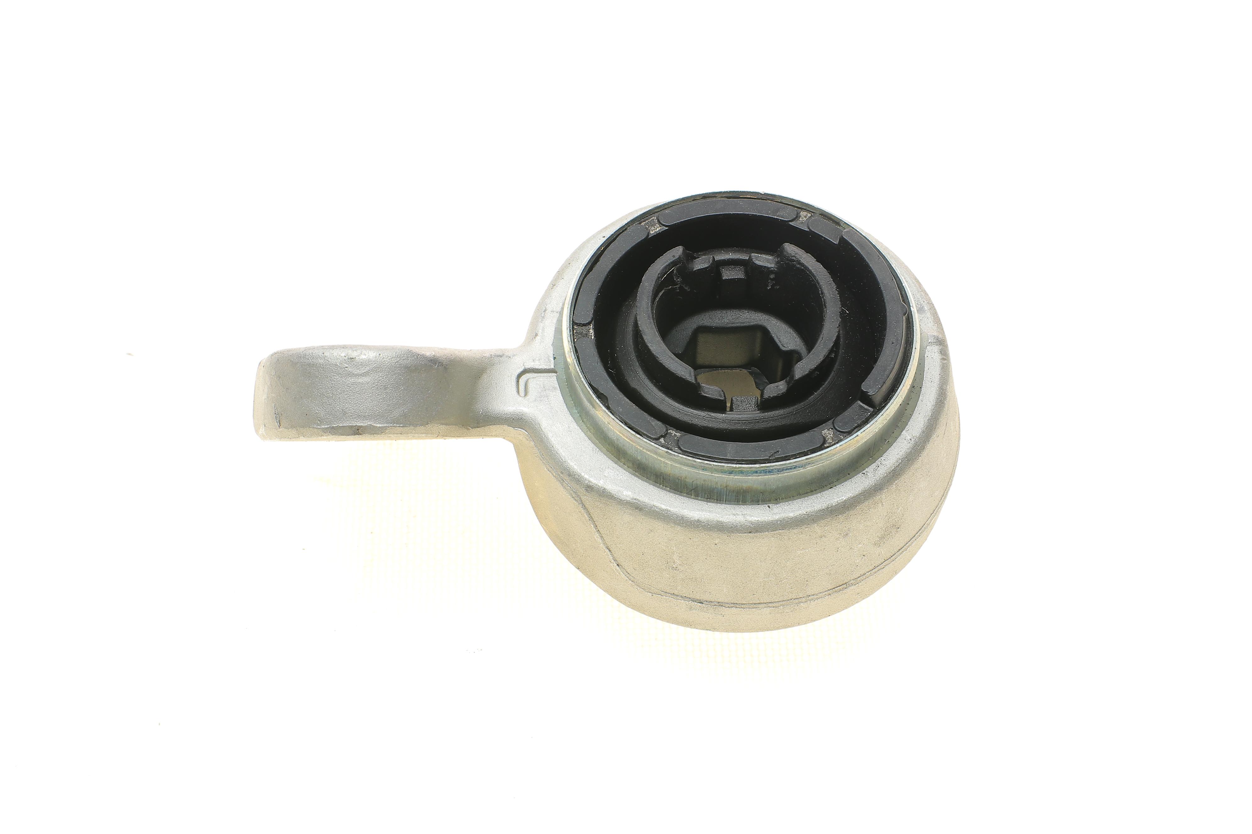 Сайлентблок важеля (переднього/знизу) BMW 3 (E46) 98-07 (L) (з кронштейном)