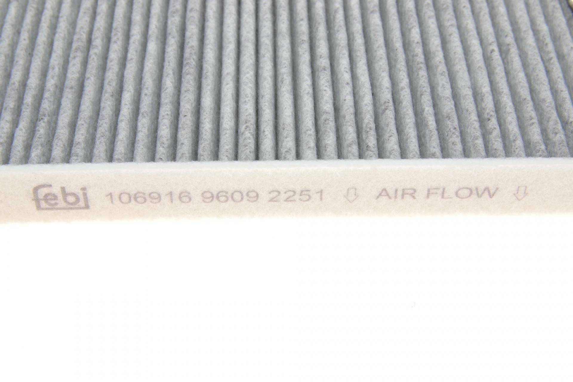 Фільтр салону Jeep Wrangler 17-(вугільний)