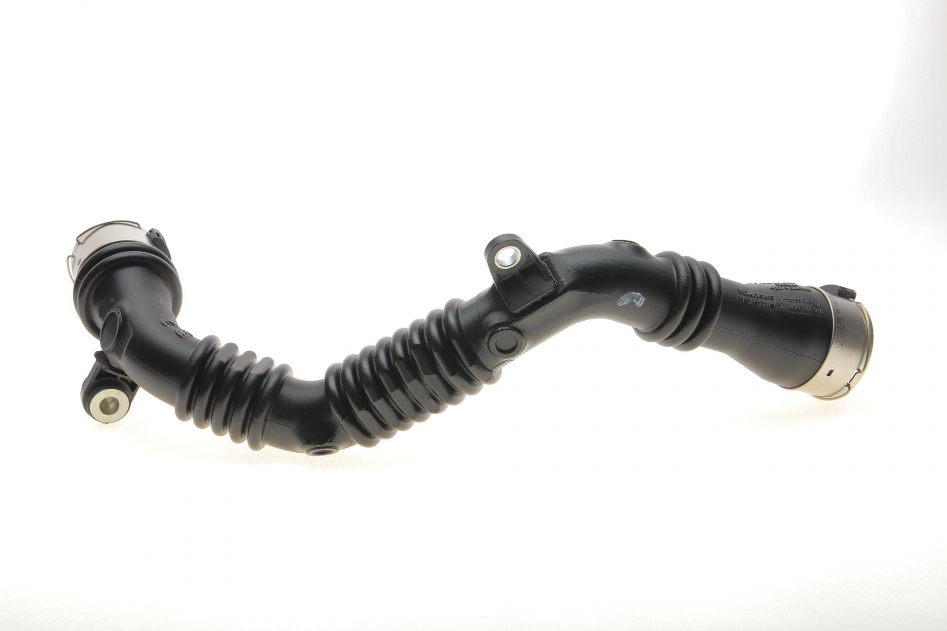 Патрубок інтеркулера Renault Megane IIII/Scenic III 1.6DCI 09-