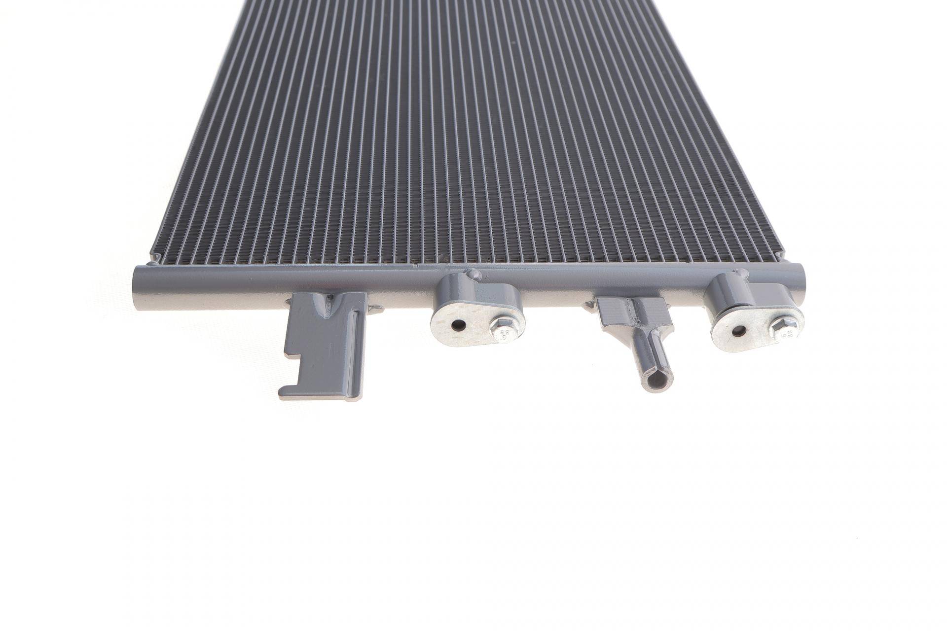 Радіатор кондиціонера BMW X1 (F48) 15-21 B48