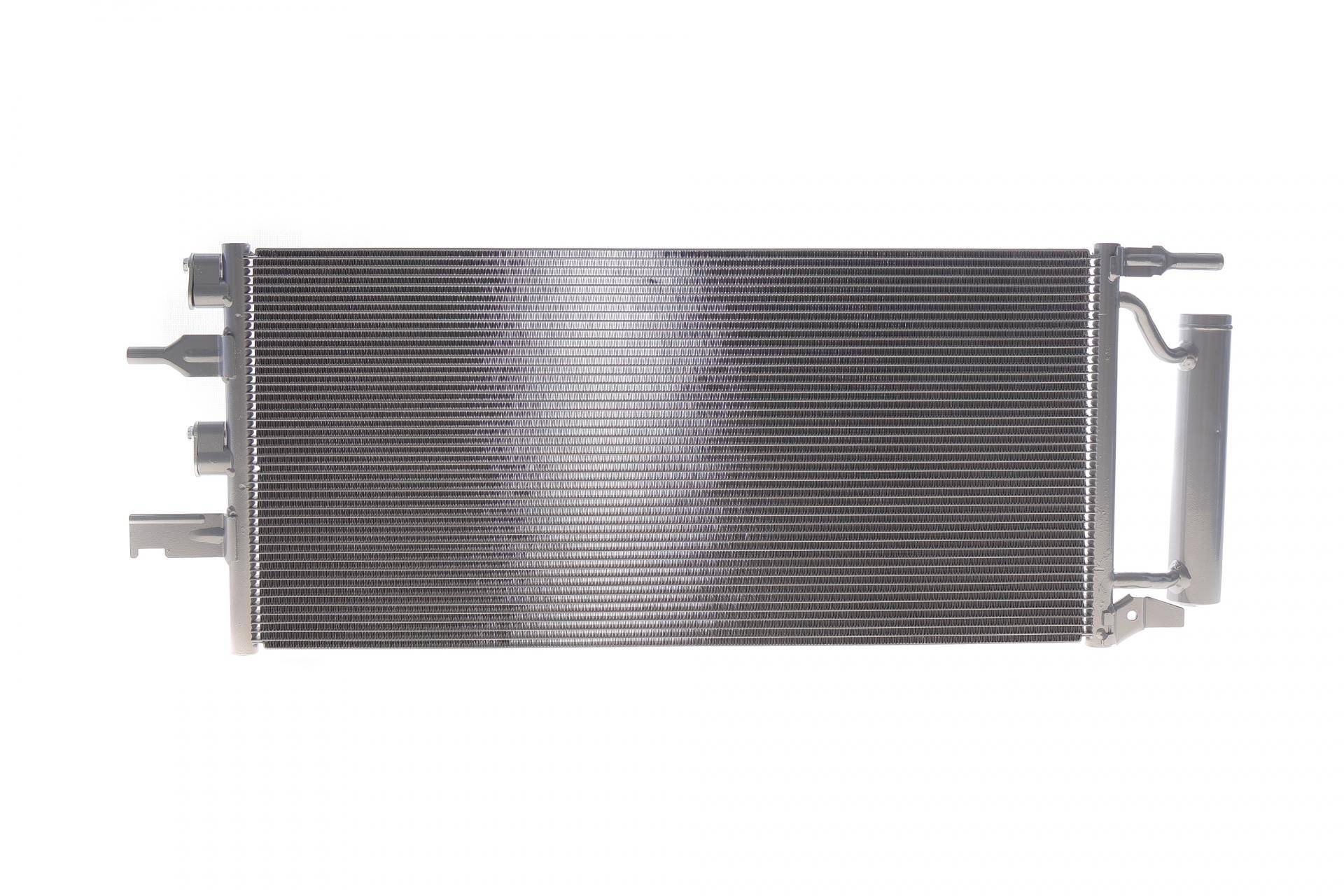 Радіатор кондиціонера BMW X1 (F48) 15-21 B48