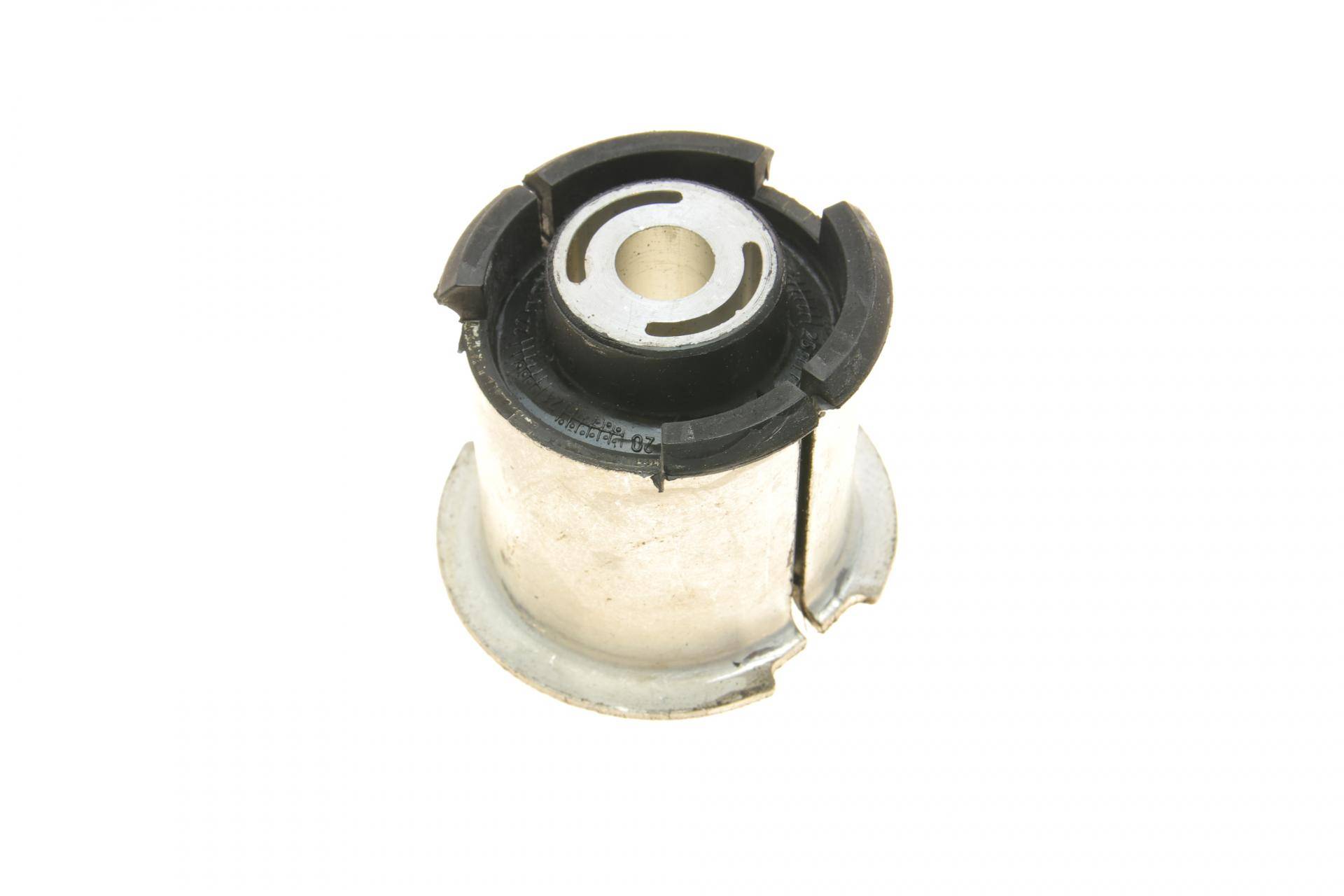 Сайлентблок важеля (заднього/знизу/спереду) BMW 5 (F10)/7 (F01/F02/F03/F04) 08-18