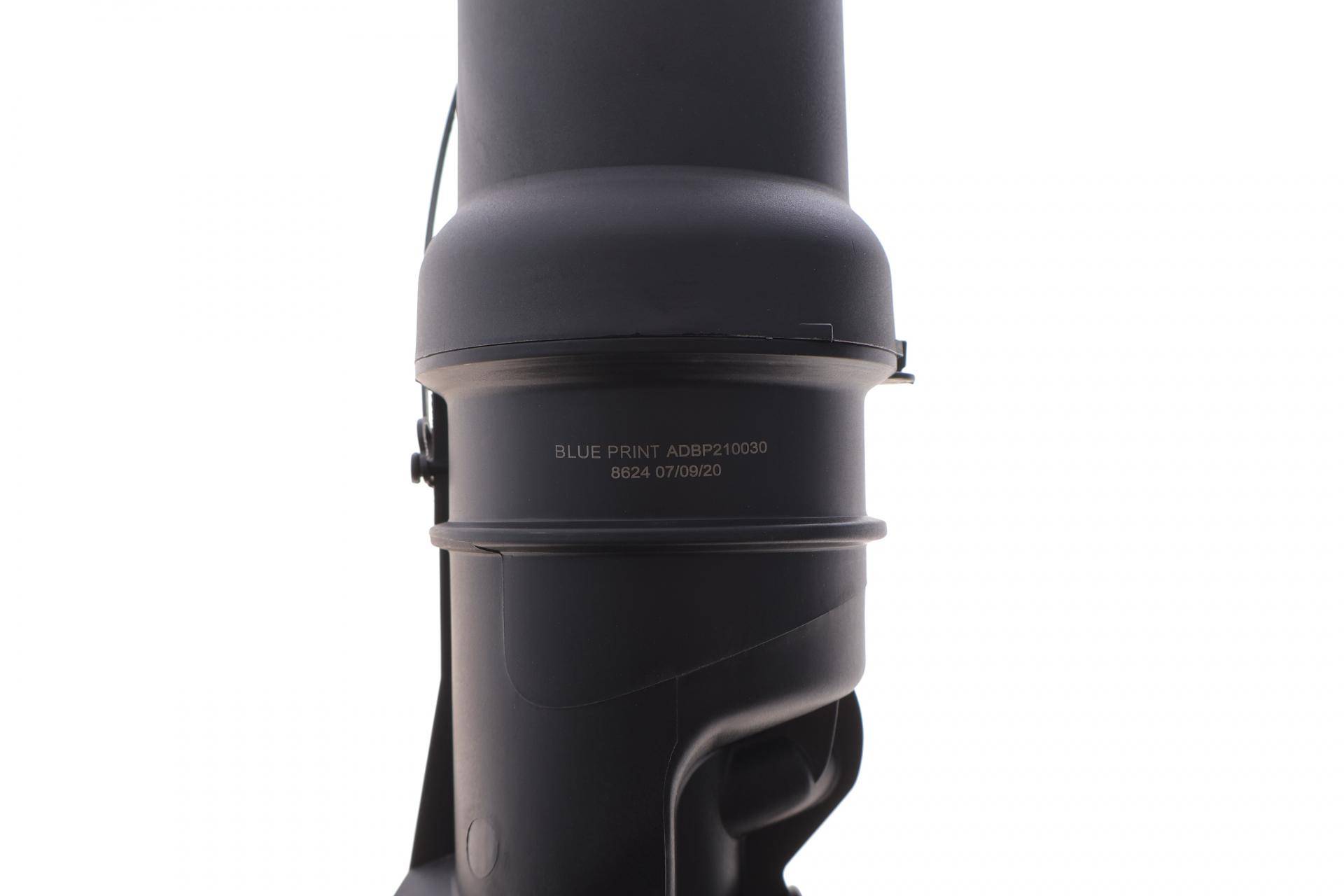 Корпус фільтра масляного Audi Q3/VW Passat 2.5 06-