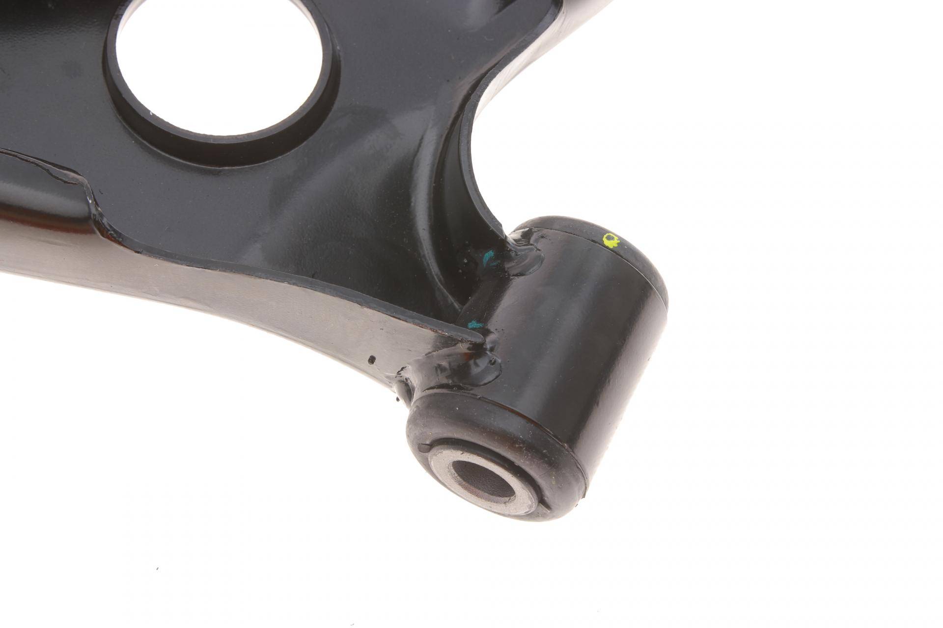 Важіль підвіски (передній/знизу) (L) Mitsubishi Colt 04-12/ Smart Forfour 04-06