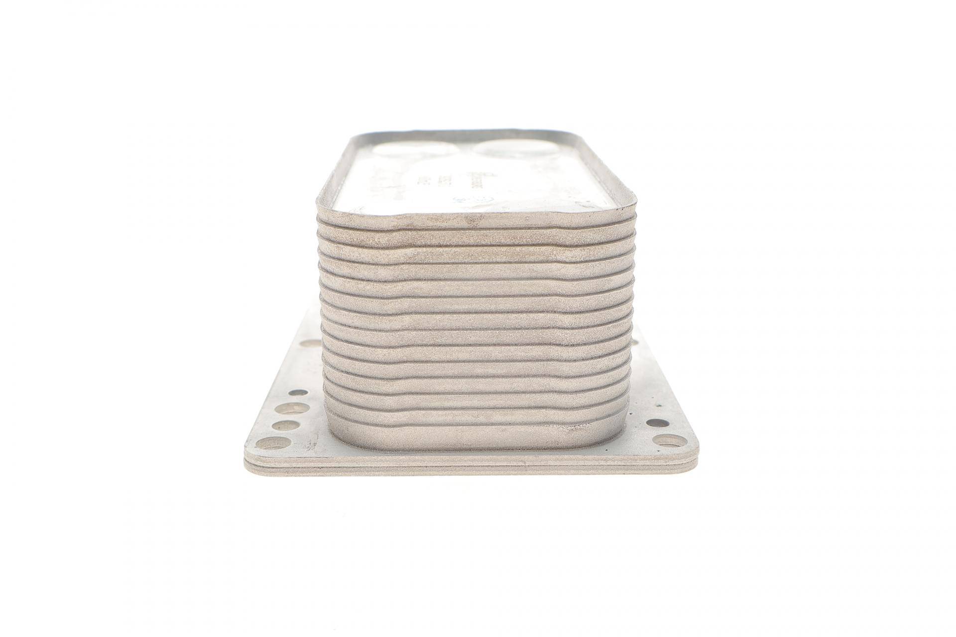 Радіатор масляний Renault Scenic III 2.0 05- (теплообмінник)