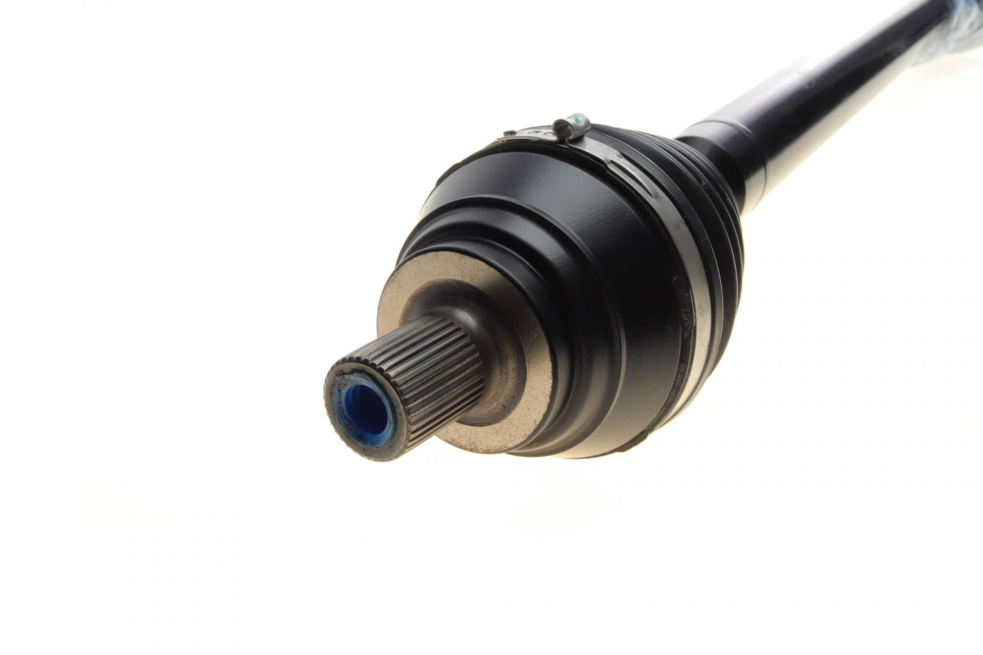 Піввісь (передня) VW Caddy/Golf 1.4-2.0 TDI 05- (R) (36x815)