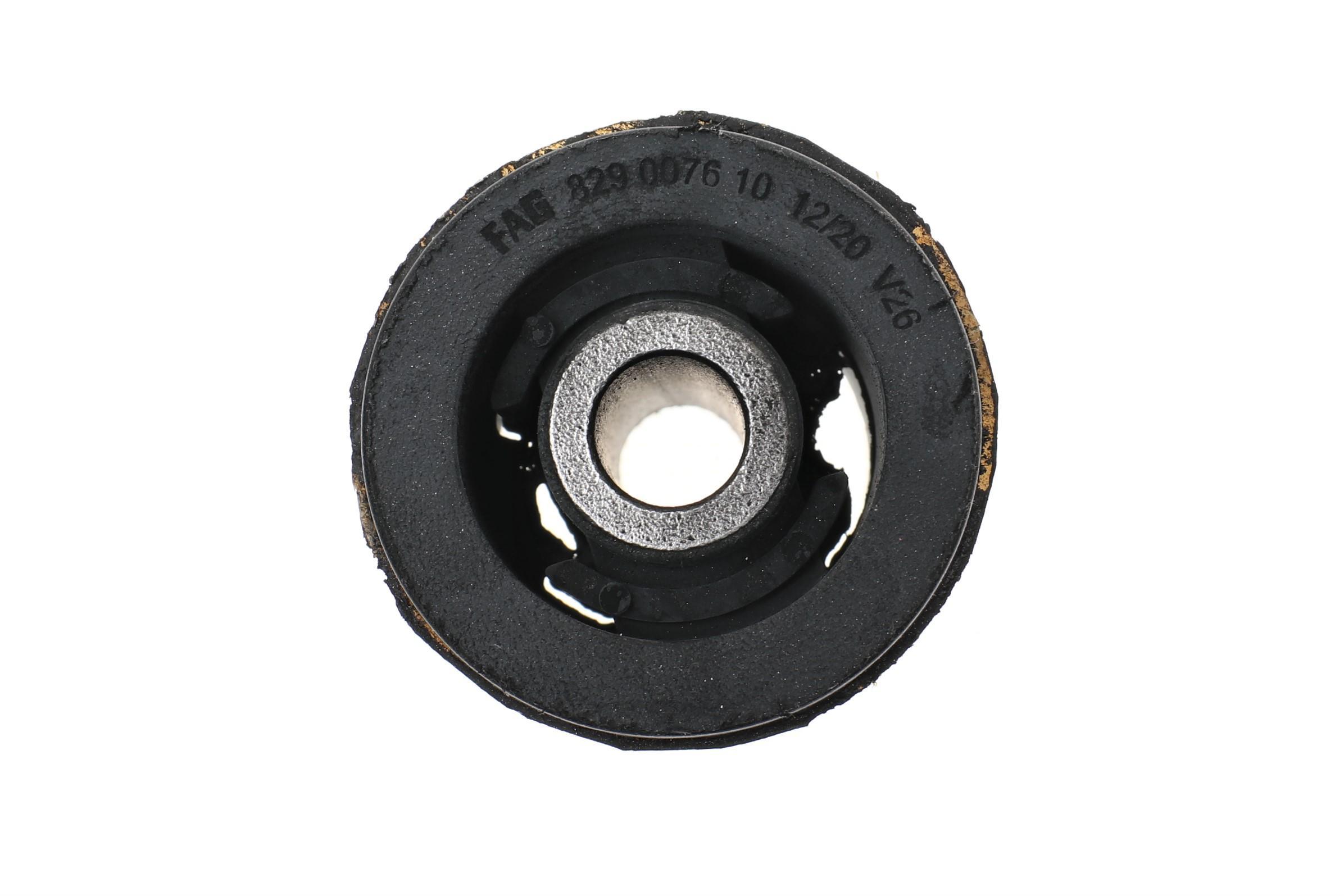 Сайлентблок важеля (заднього/знизу) Opel Omega 89-04