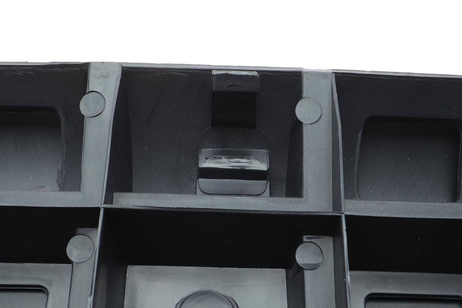 Бампер (задній) MB Sprinter 96-06 (без підніжки) (незначне пошкодження при транспортуванні)