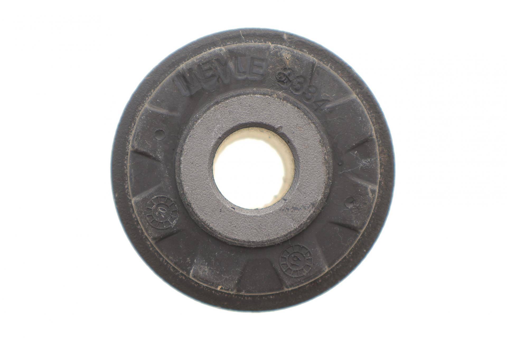 Сайлентблок важеля (переднього/знизу/всередині) Honda CR-V I 2.0 16V 95-02