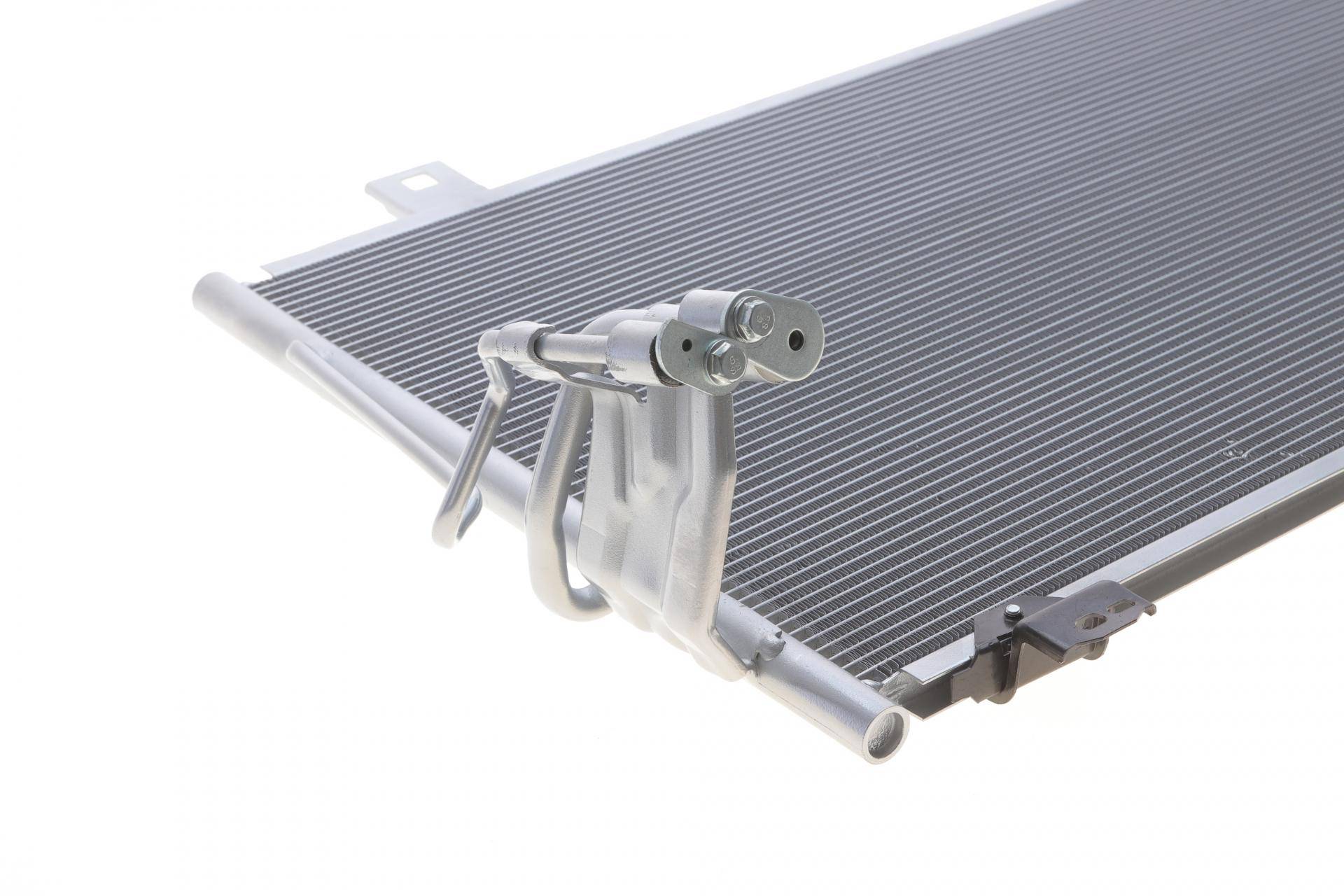 Радіатор кондиціонера (з осушувачем) Mazda 3/6 1.5/2.2D 12-