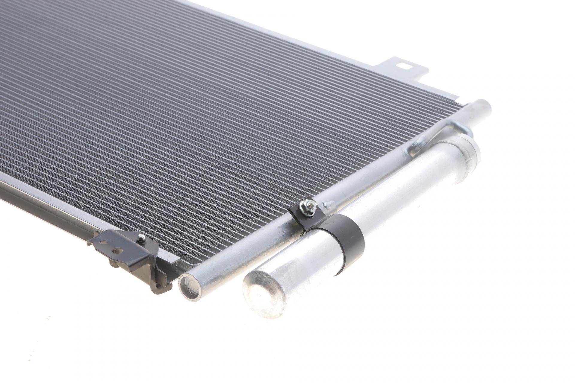 Радіатор кондиціонера (з осушувачем) Mazda 3/6 1.5/2.2D 12-