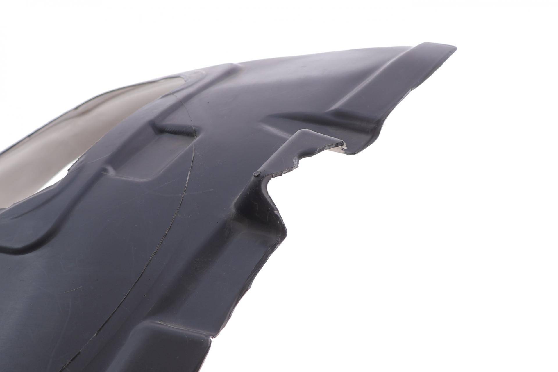 Підкрилок (передній/передня частина) BMW 3 (E90) 05-08 (R)(пошкоджене кріплення)