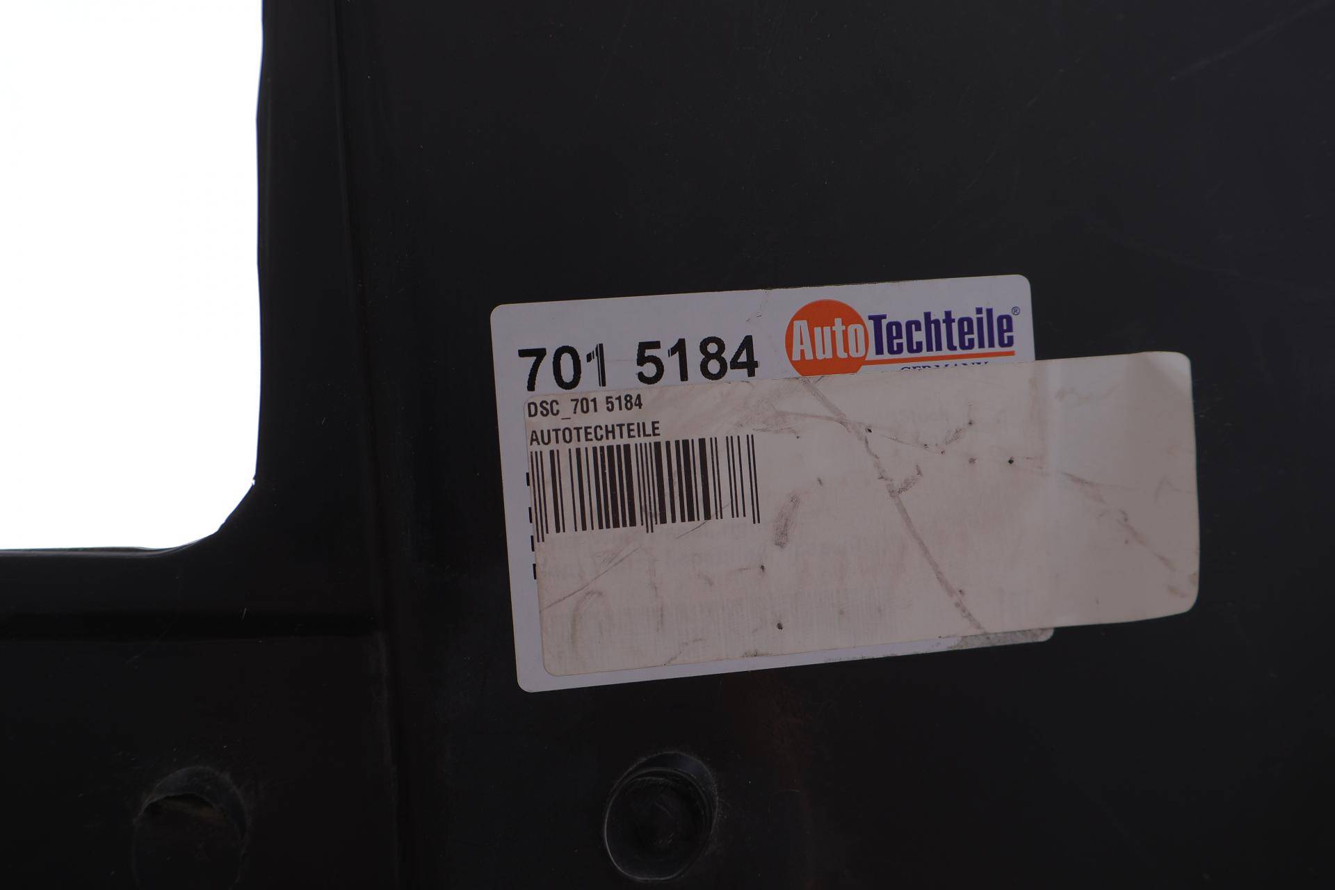 Підкрилок (передній/передня частина) BMW 3 (E90) 05-08 (R)(пошкоджене кріплення)