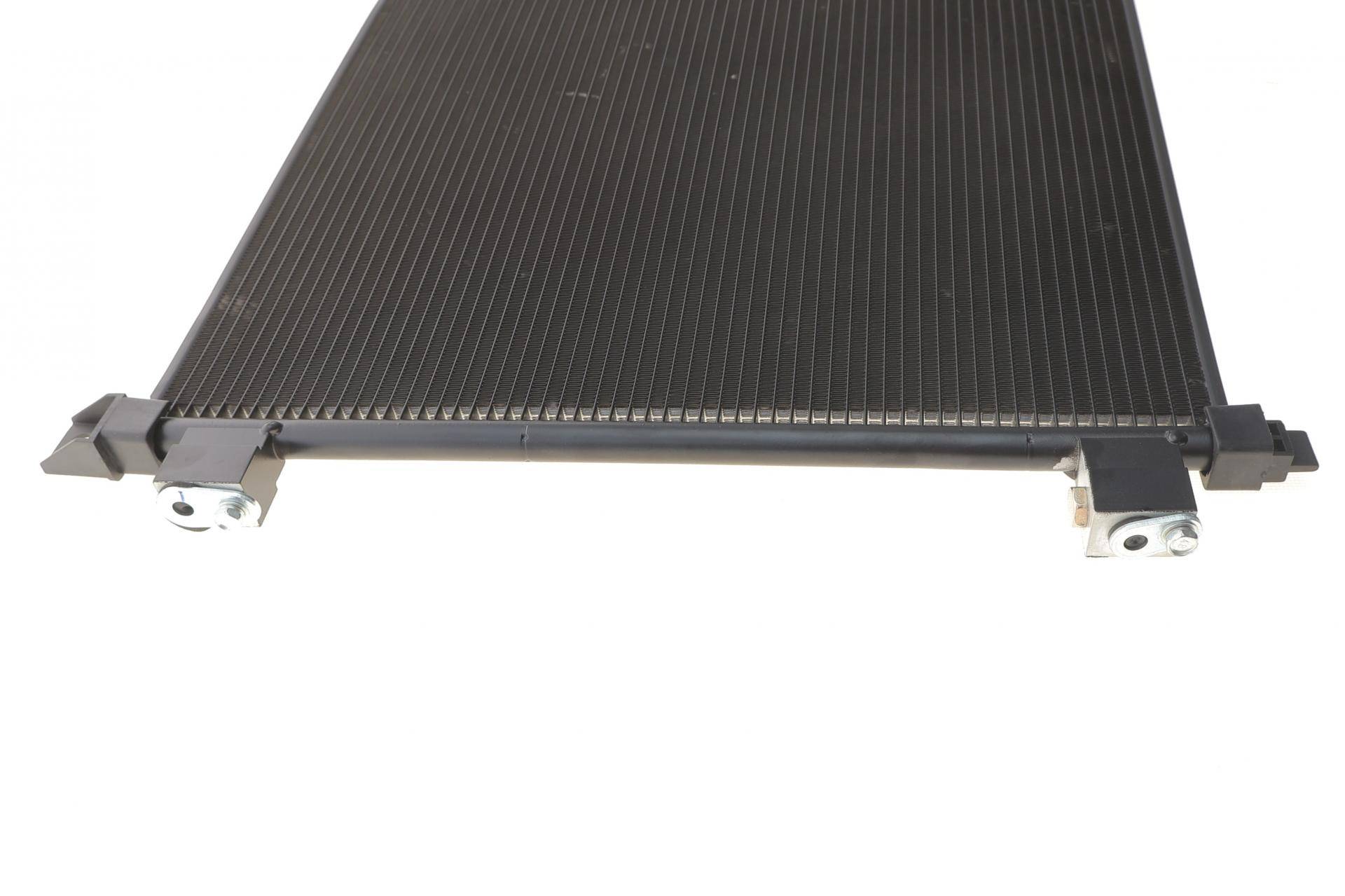 Радіатор кондиціонера (з осушувачем) Nissan X-Trail III 2.0 14-/Renault Koleos 2.0 TCe 16-