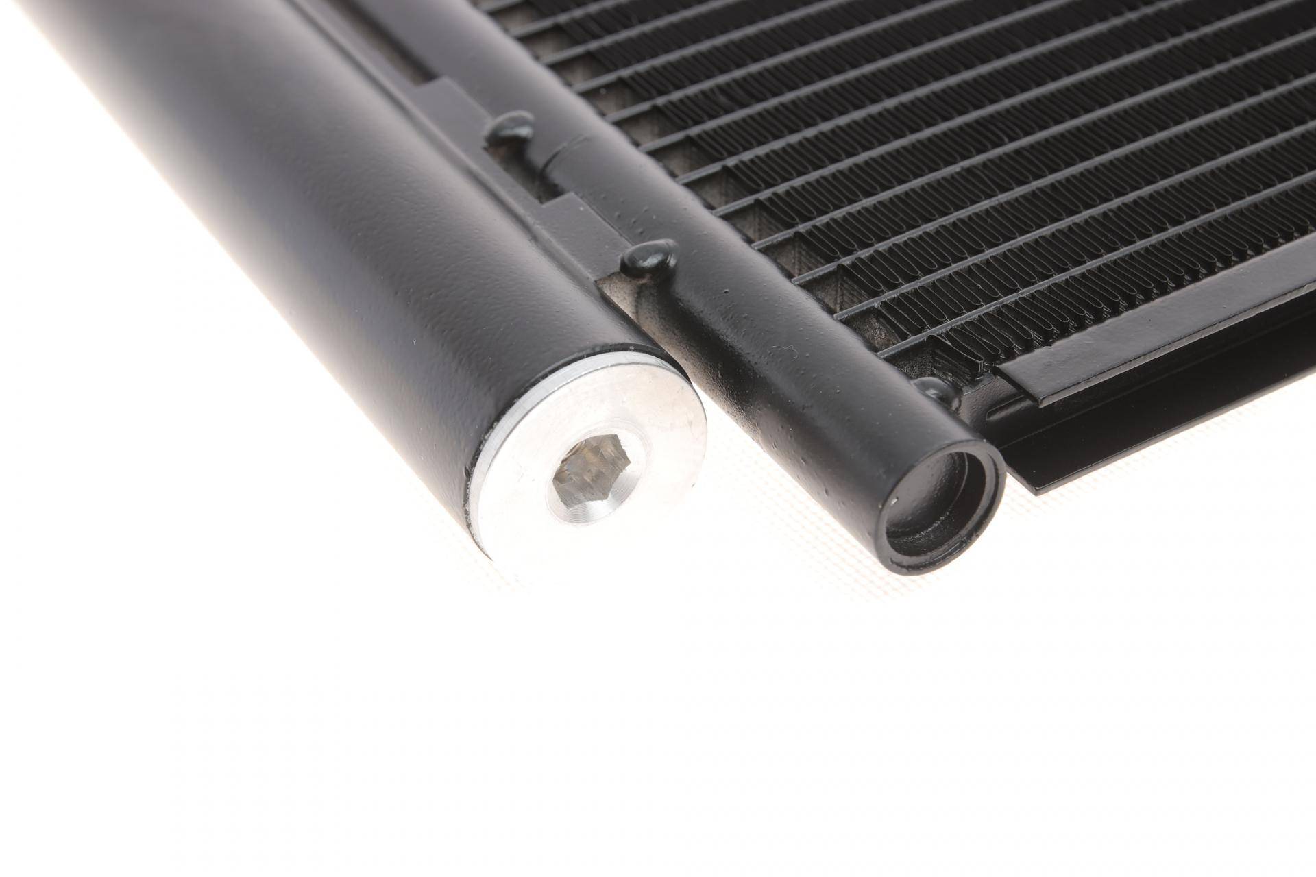 Радіатор кондиціонера (з осушувачем) Toyota Land Cruiser 3.0D 02-09