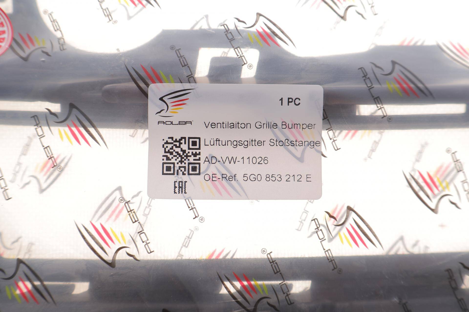 Вставка бампера (під протитуманку) VW Golf VII 12-20 (R)