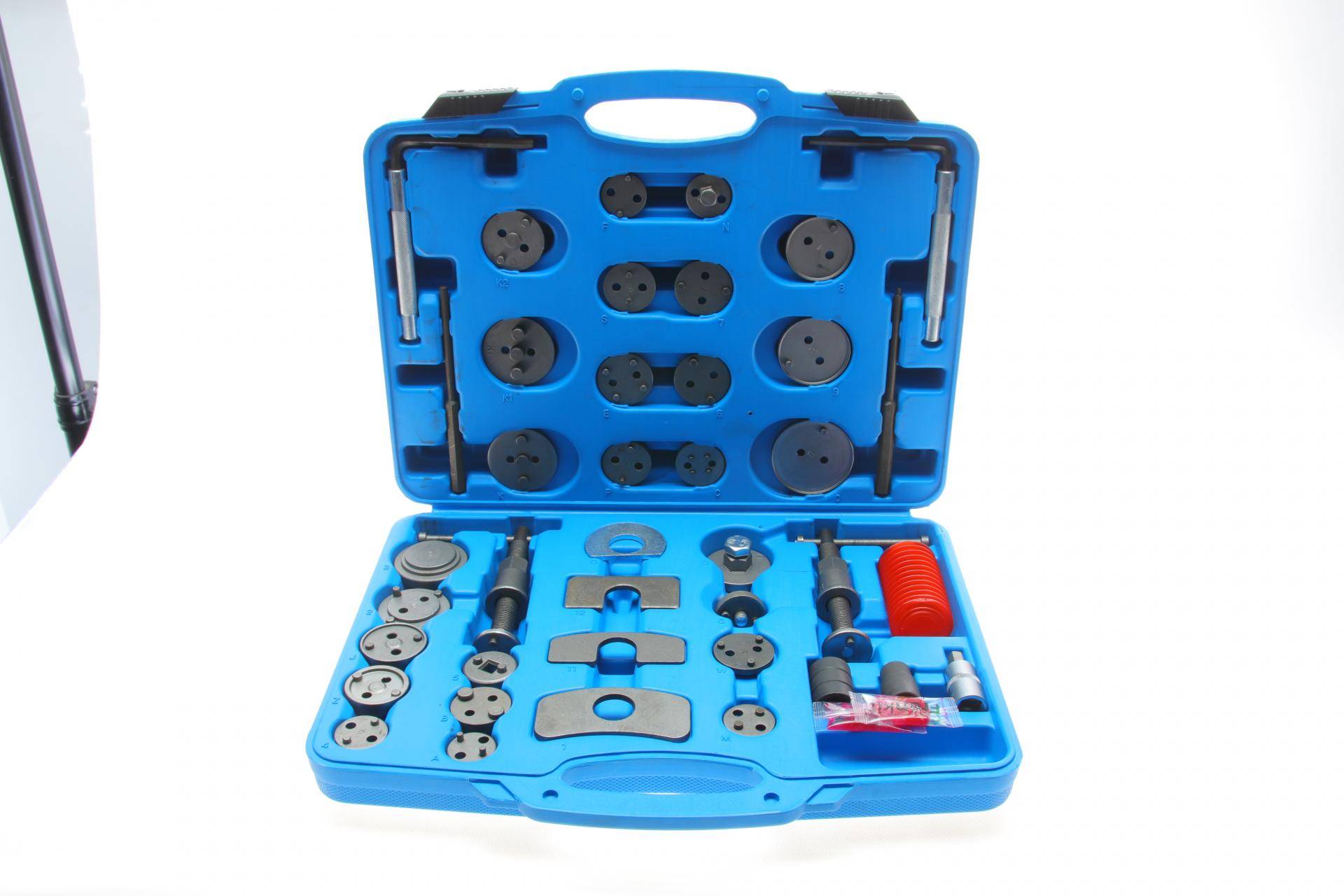 Набір інструмента для розведення гальмівних циліндрів