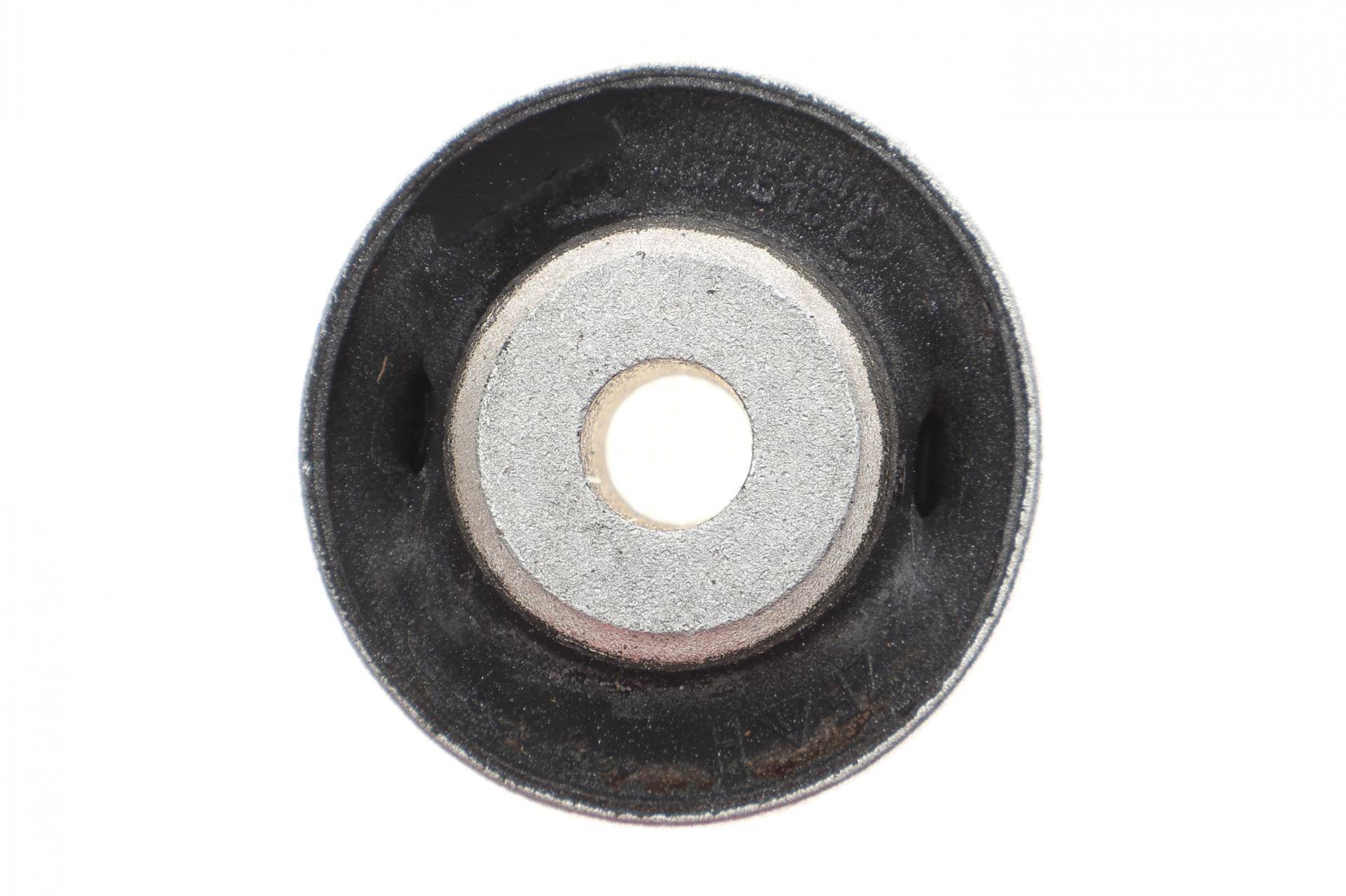 Сайлентблок важеля (переднього/зверху/спереду/ззаду) Audi A4/A6/A8 94-