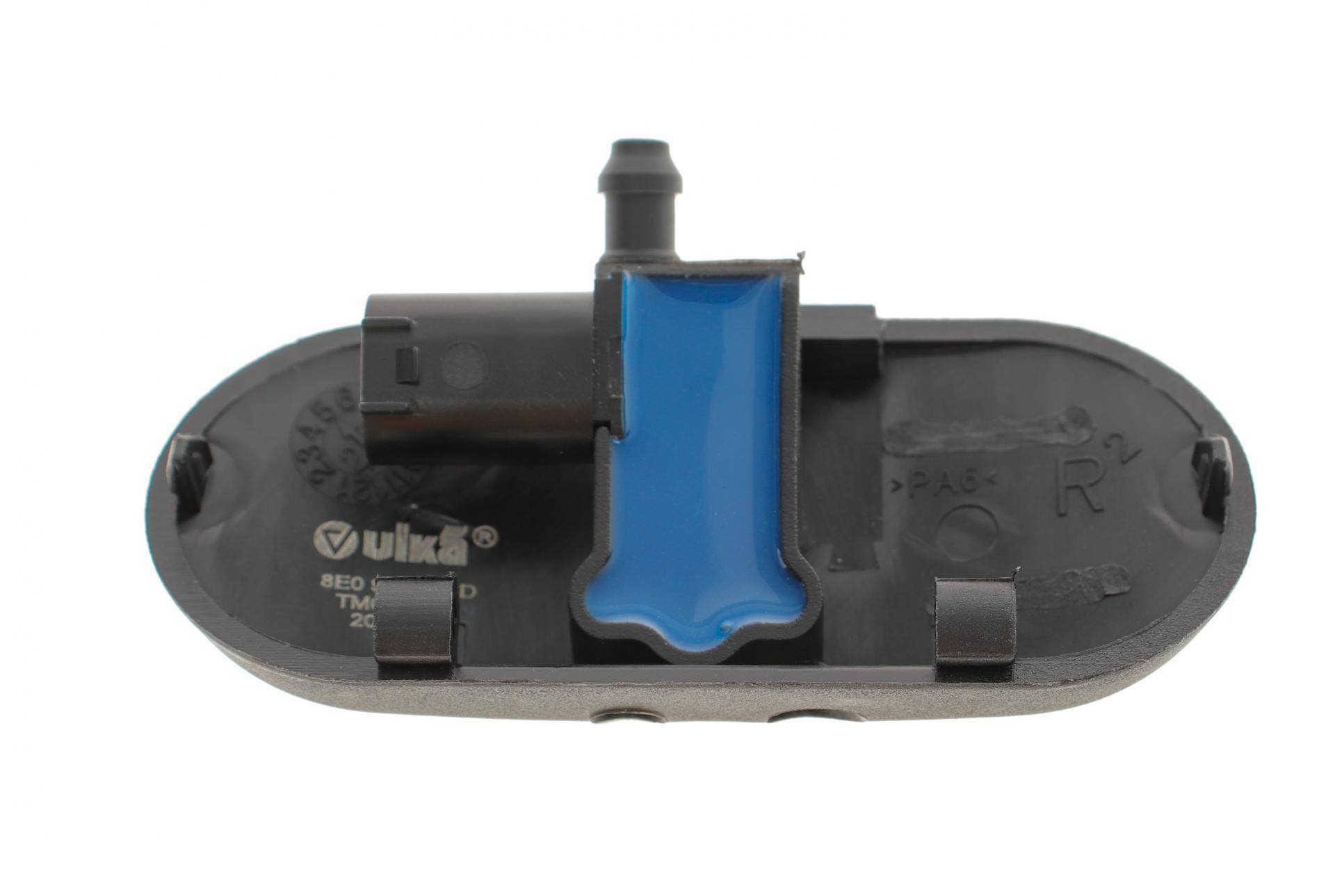 Форсунка омывателя стекла Audi A2/A3/A4/A5/A6/A8 97-13 (R) (з підігрівом)