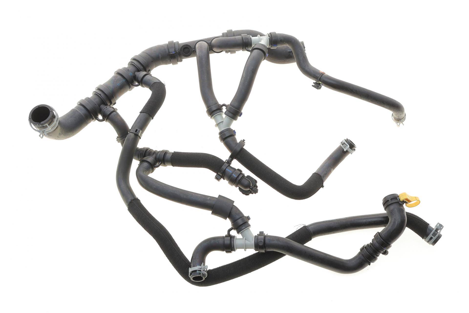 Патрубок системи охолодження (у зборі) Renault Master III 2.3 dCi 14-