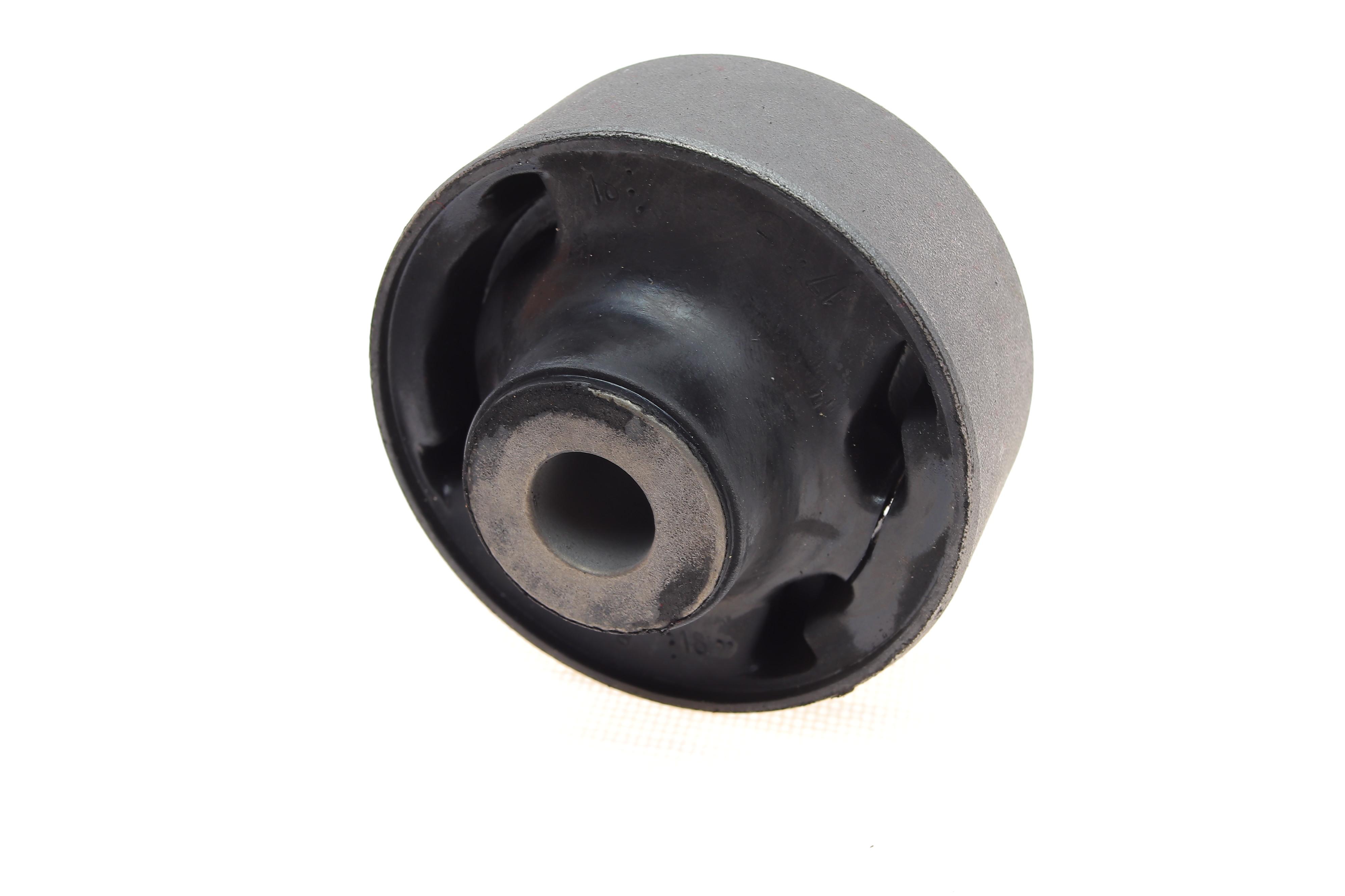 Сайлентблок важеля (переднього/знизу/спереду) Honda Accord VII 98-08 (14x30/74x60)