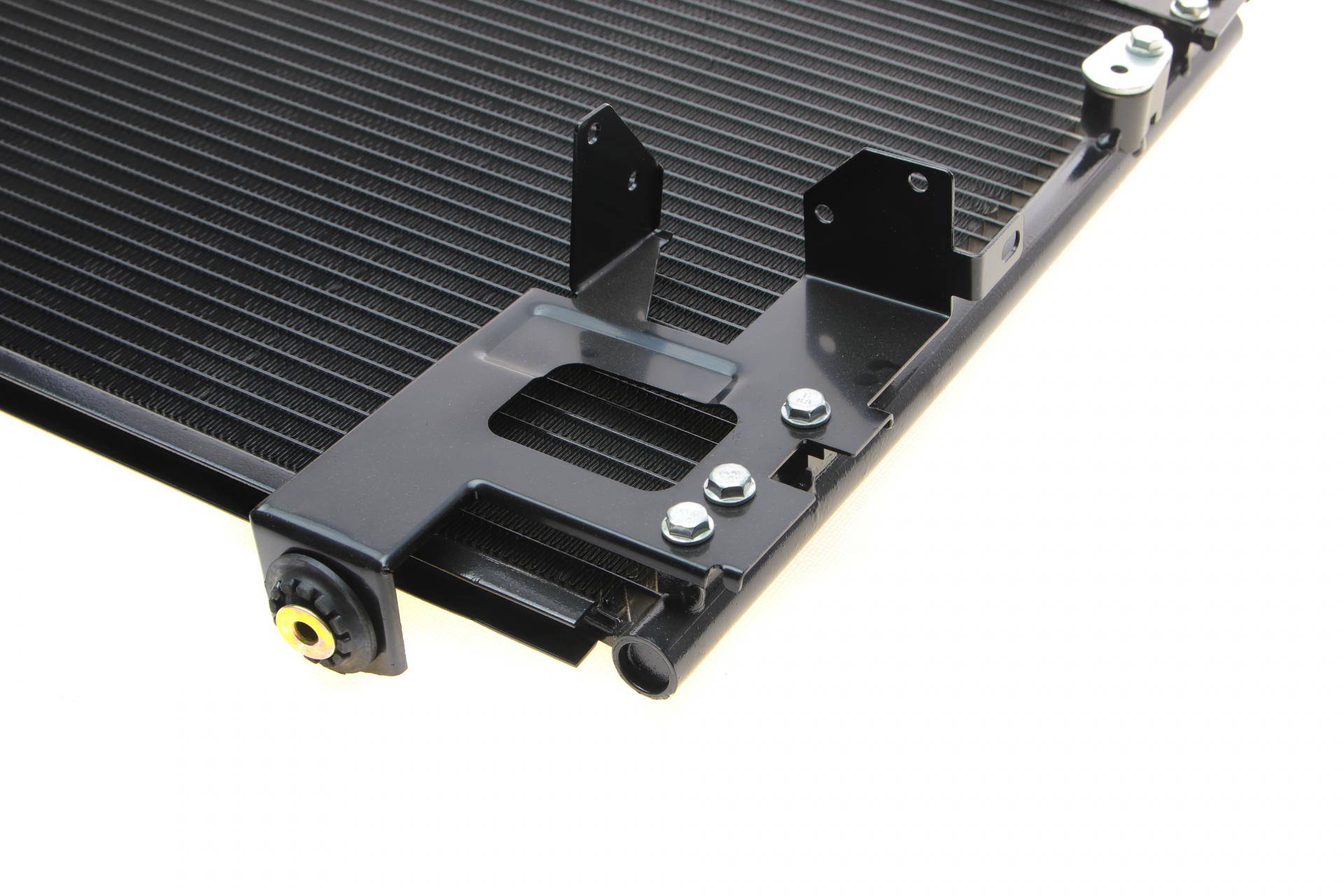 Радіатор кондиціонера (з осушувачем) Toyota Avensis 2.0D 03-08