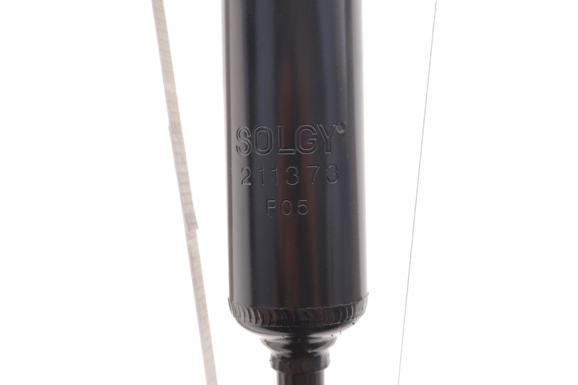 Амортизатор (передній) Toyota Hilux 2.5 D-4D 05-