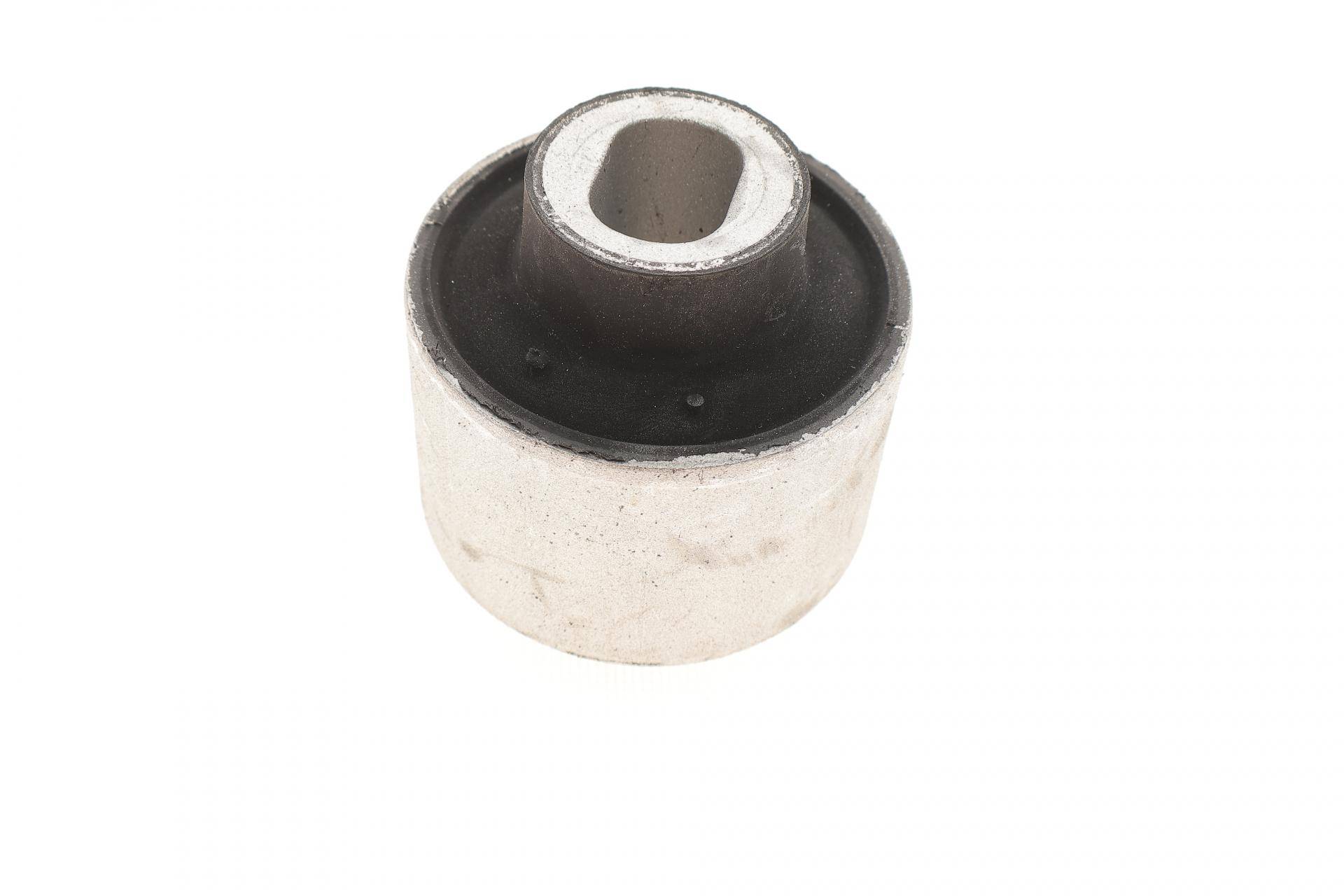 Сайлентблок важеля (переднього/знизу/спереду/всередині) MB E-class (W211) 02-08 (попер.)