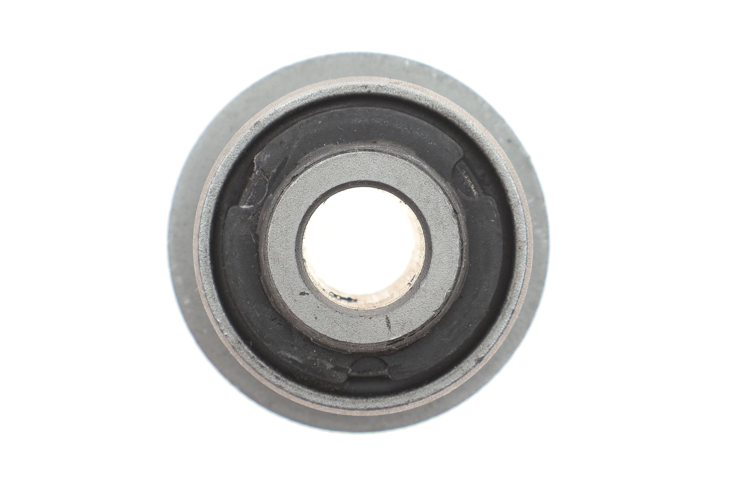 Сайлентблок важеля (переднього/знизу/спереду) Citroen C5 01-