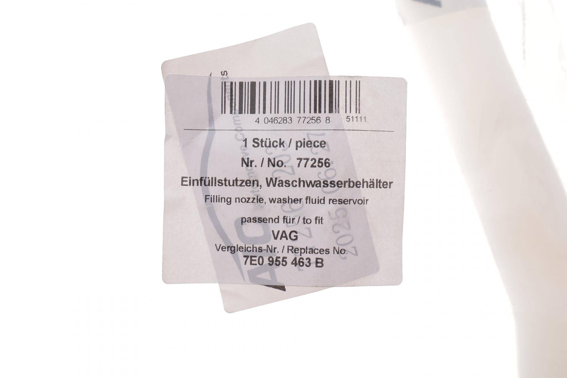 Горловина бачка омивача VW T6 2.0 TDI 15-