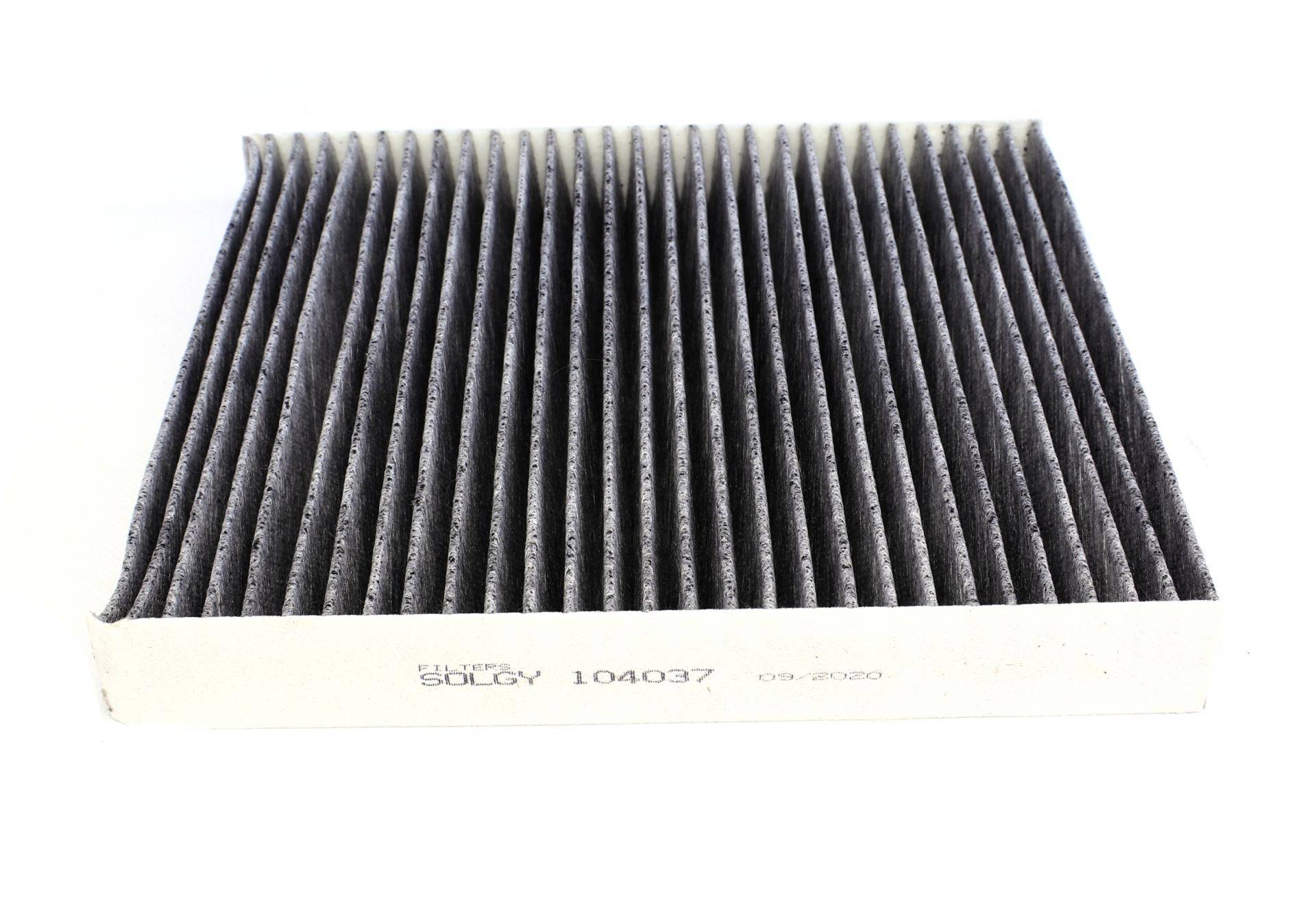 Фільтр салону Skoda Fabia/Roomster/VW Polo 99-10 (вугільний)