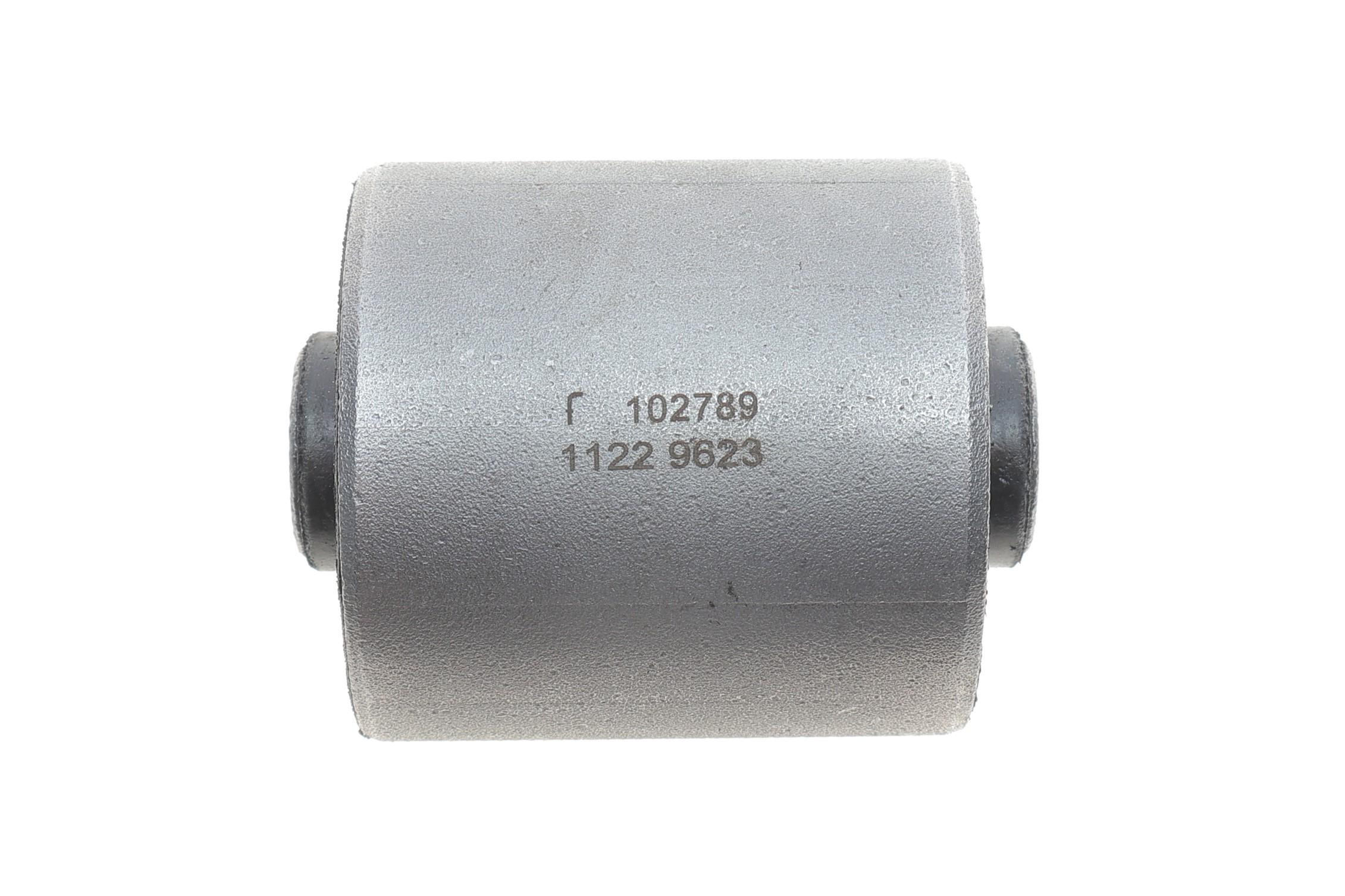 Сайлентблок важеля (заднього) Kia Sportage 2.0 4WD 00-03 (повздовжнього)