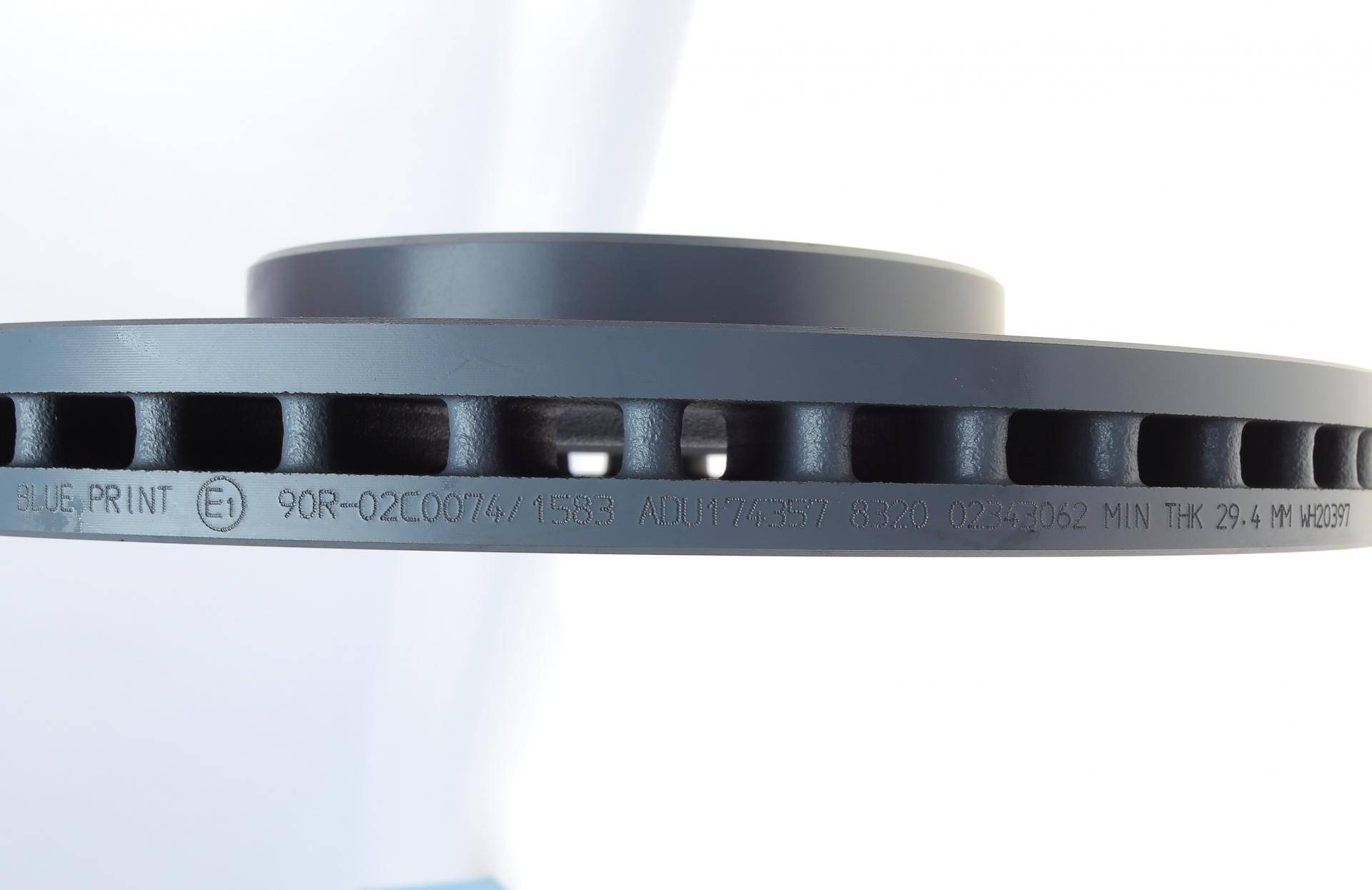 Диск гальмівний (передній) MB M-class (W164) 05-11 (330x32.2) (з покриттям)