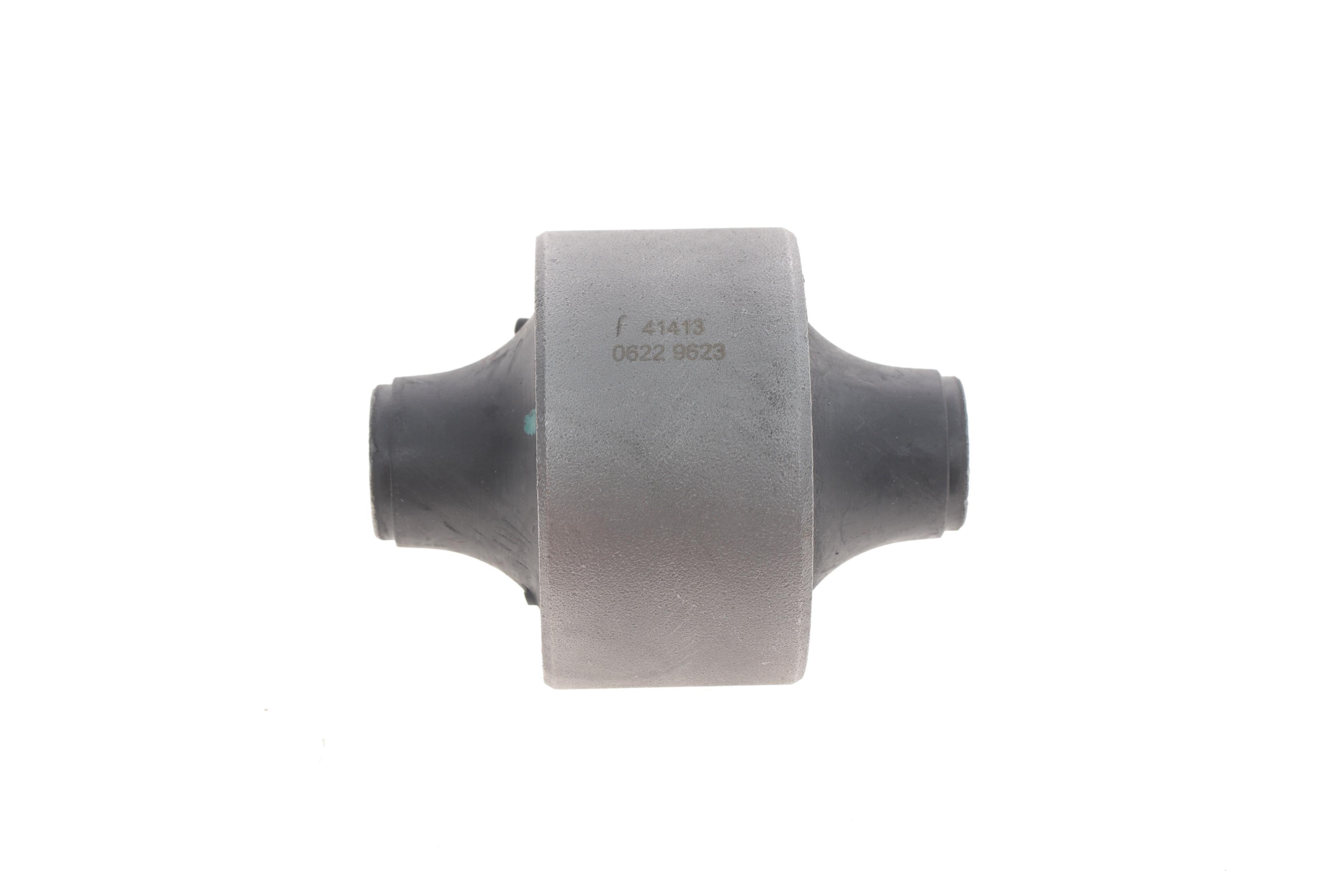 Сайлентблок важеля (переднього) Hyundai Trajet 01-08