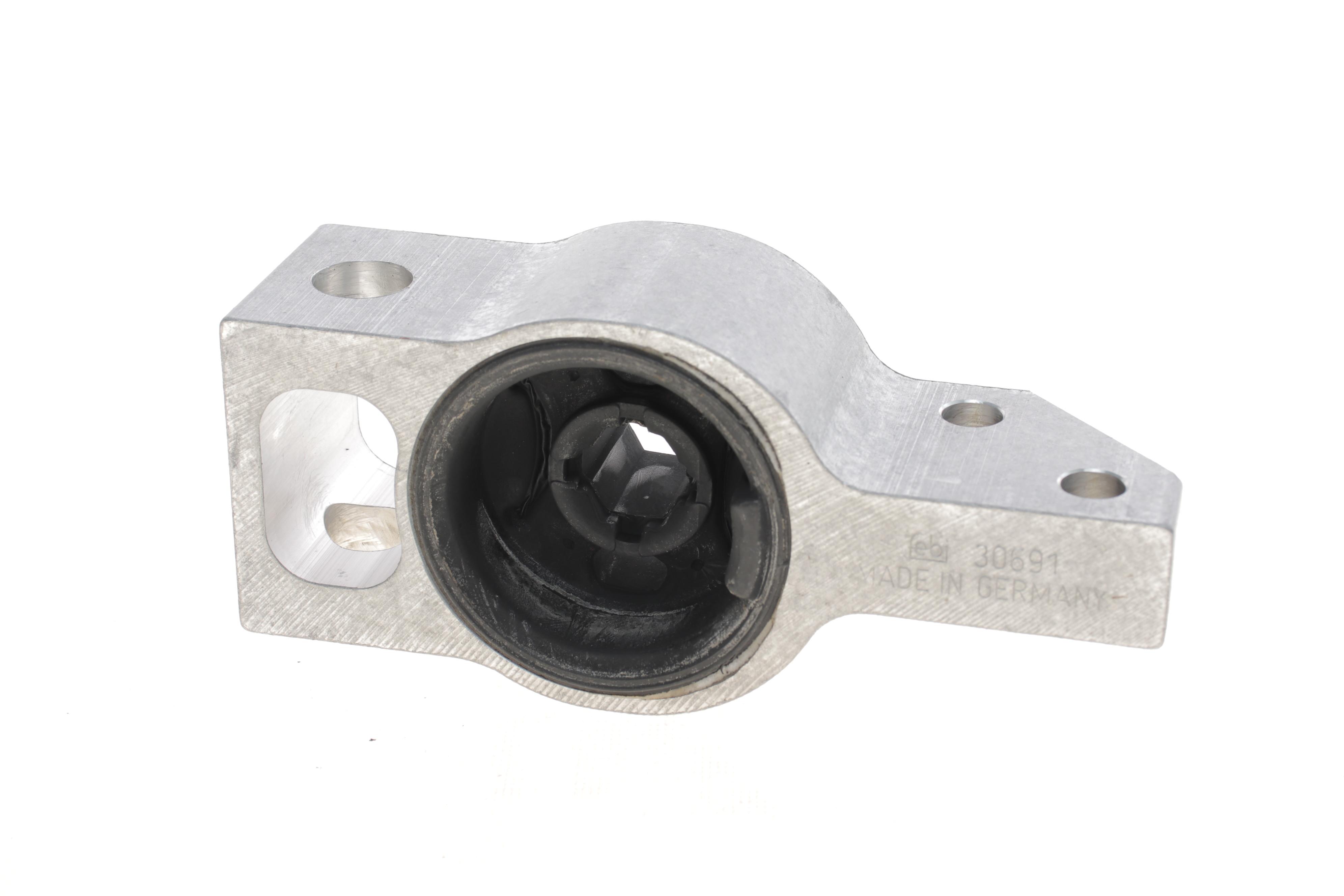 Сайлентблок важеля (переднього/ззаду) VW Passat 05-