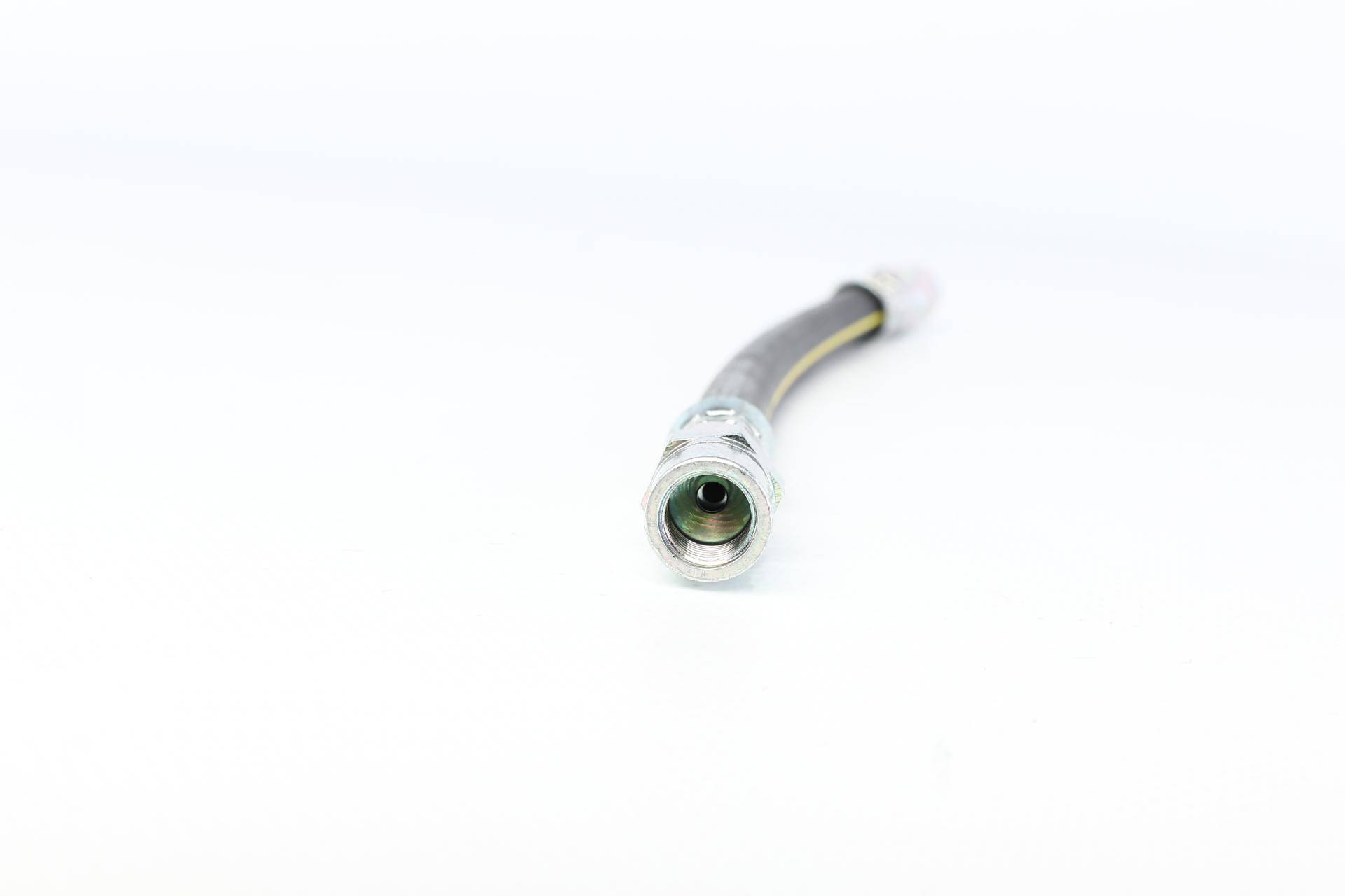 Шланг гальмівний (задній) BMW 3 (E21/E30/E36)/5 (E12/E28/E34)/6 (E24)/7 (E23)/Volvo 850/C70/S70 -05